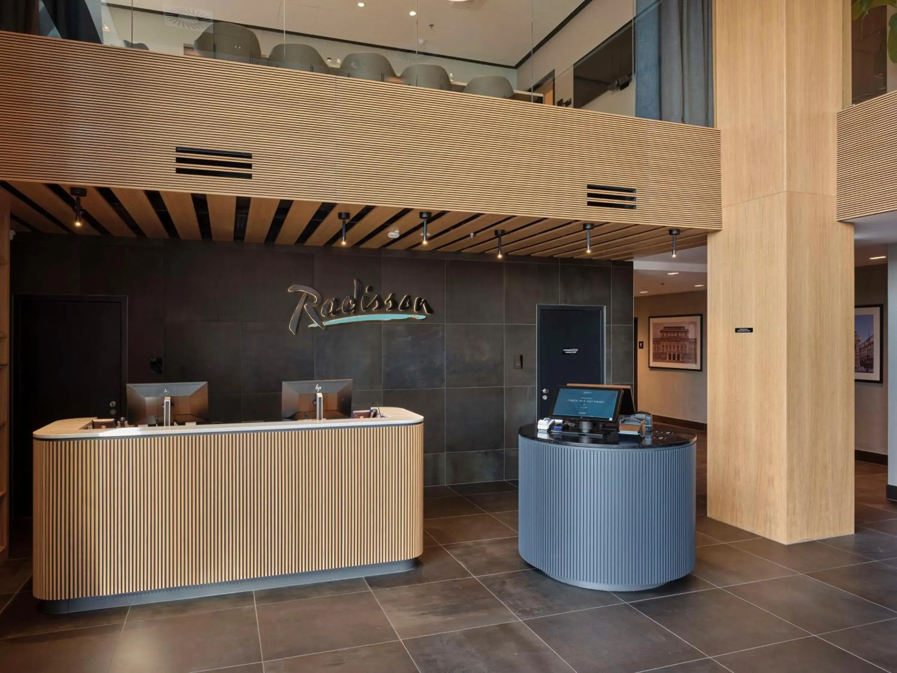 Lobby or reception, Kitchen/Kitchenette in Radisson Hotel Budapest BudaPart