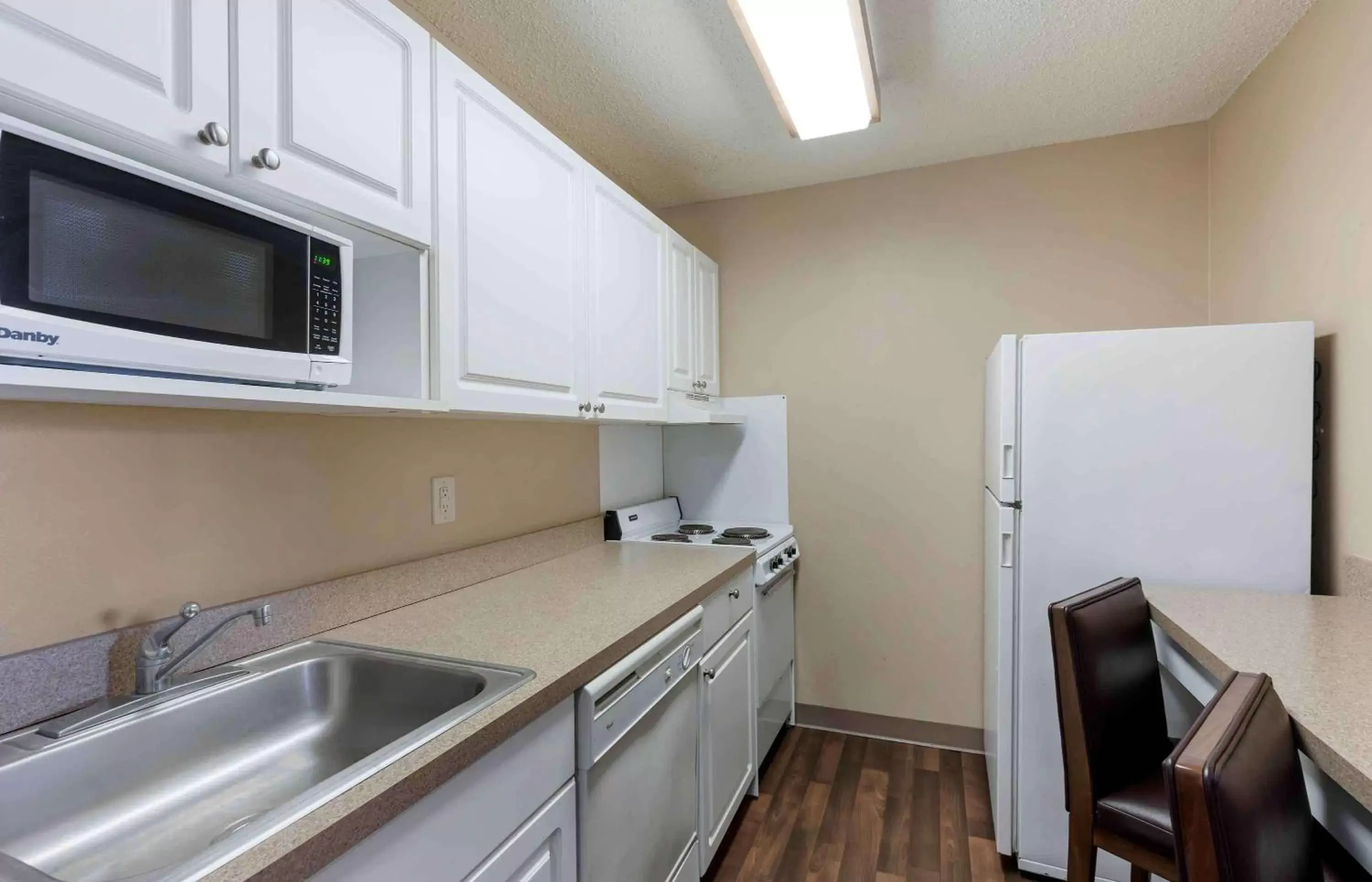Bedroom, Kitchen/Kitchenette in Extended Stay America Suites - Fort Worth - Southwest