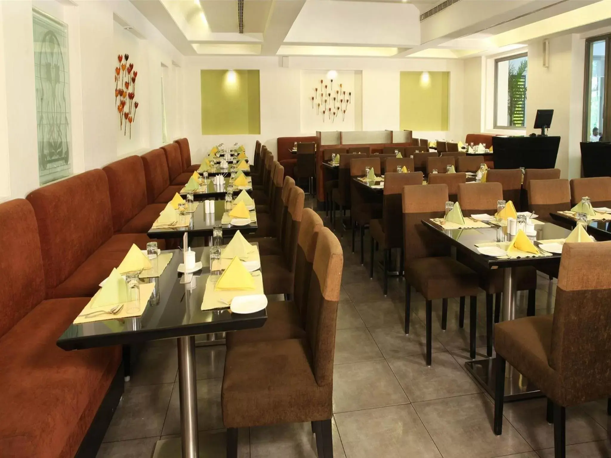 Restaurant/Places to Eat in Green Park, Visakhapatnam