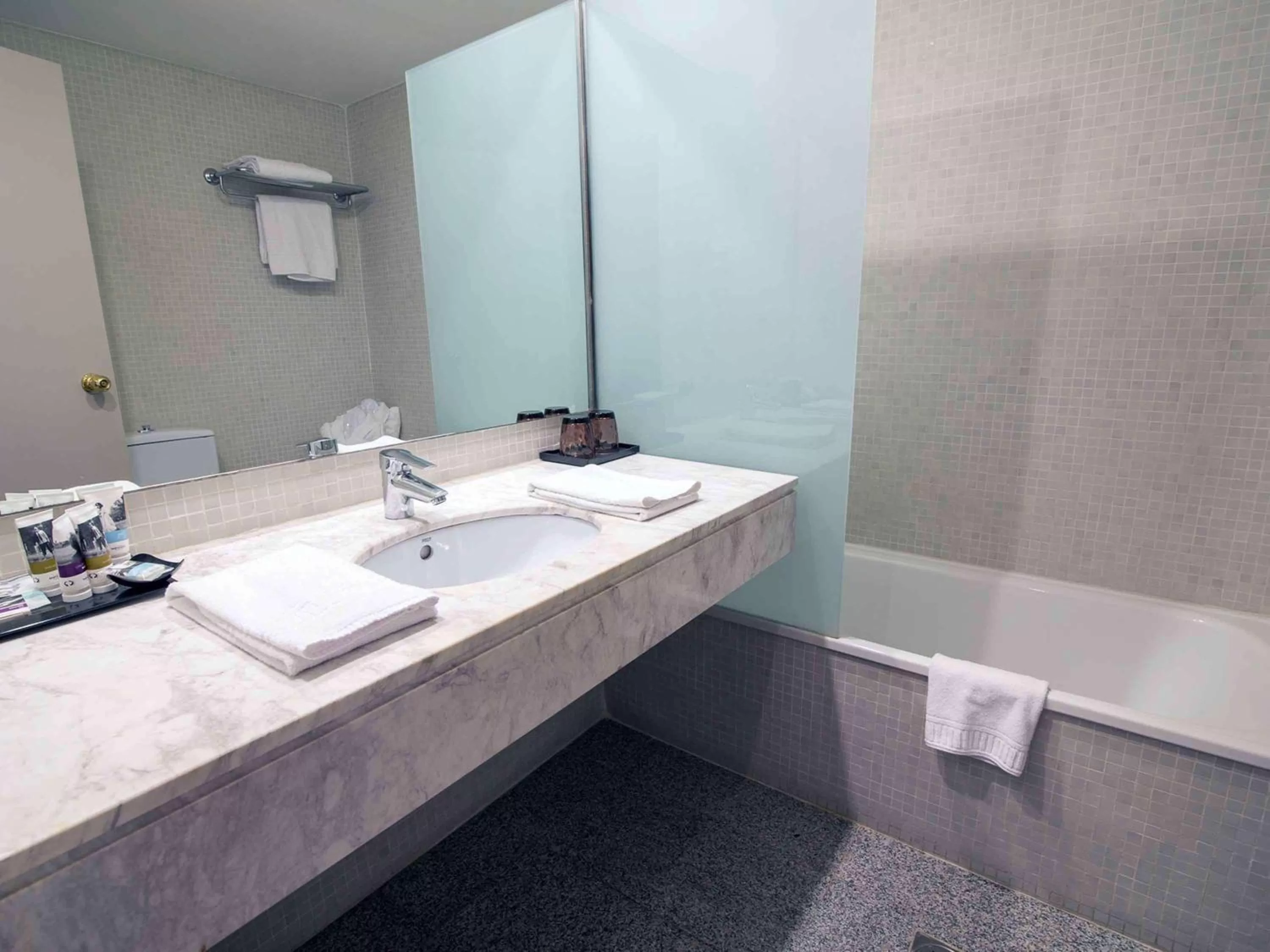 Photo of the whole room in Augusta Barcelona Vallès