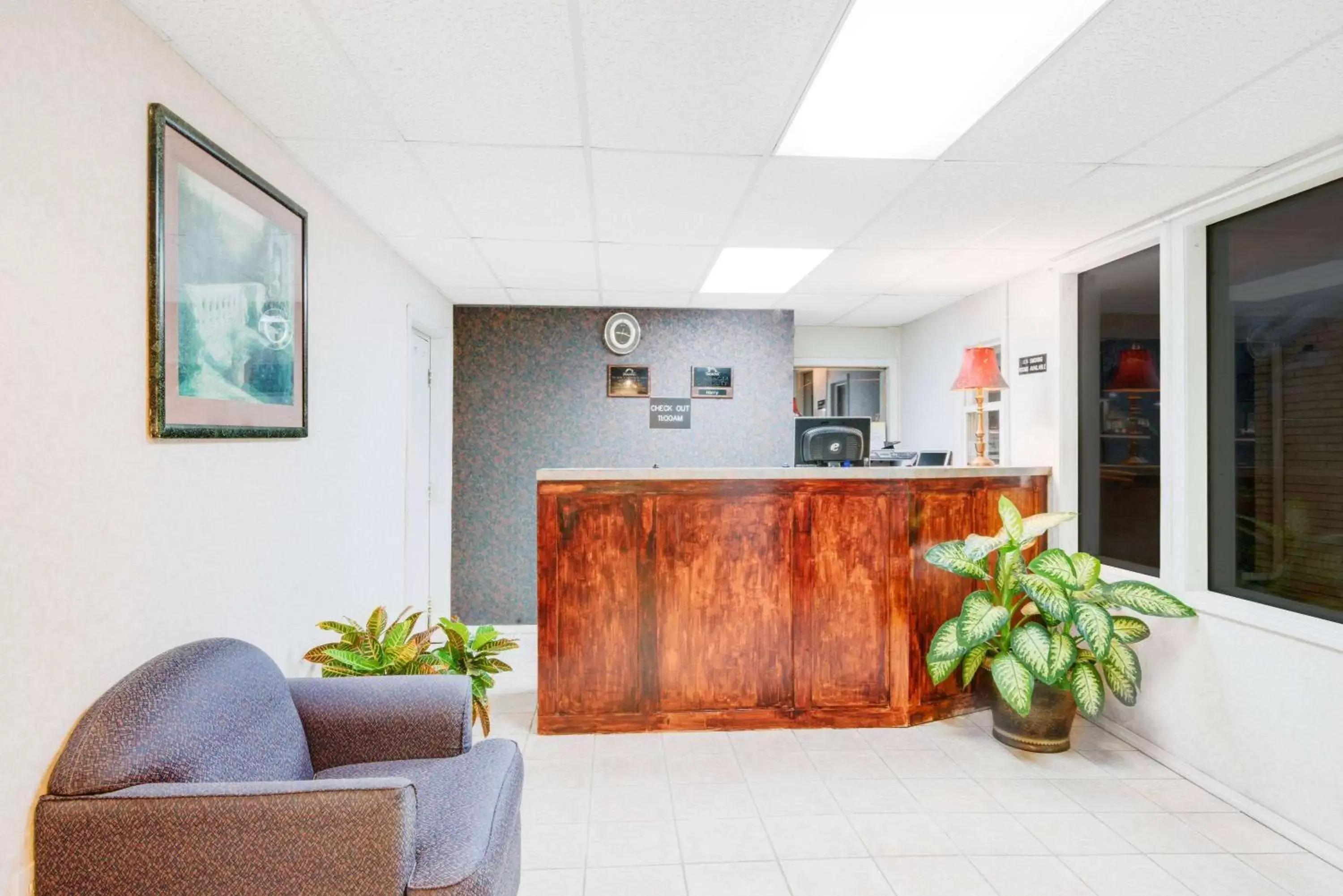 Lobby or reception in Days Inn by Wyndham Monett Lobby or reception in Days Inn by Wyndham Monett