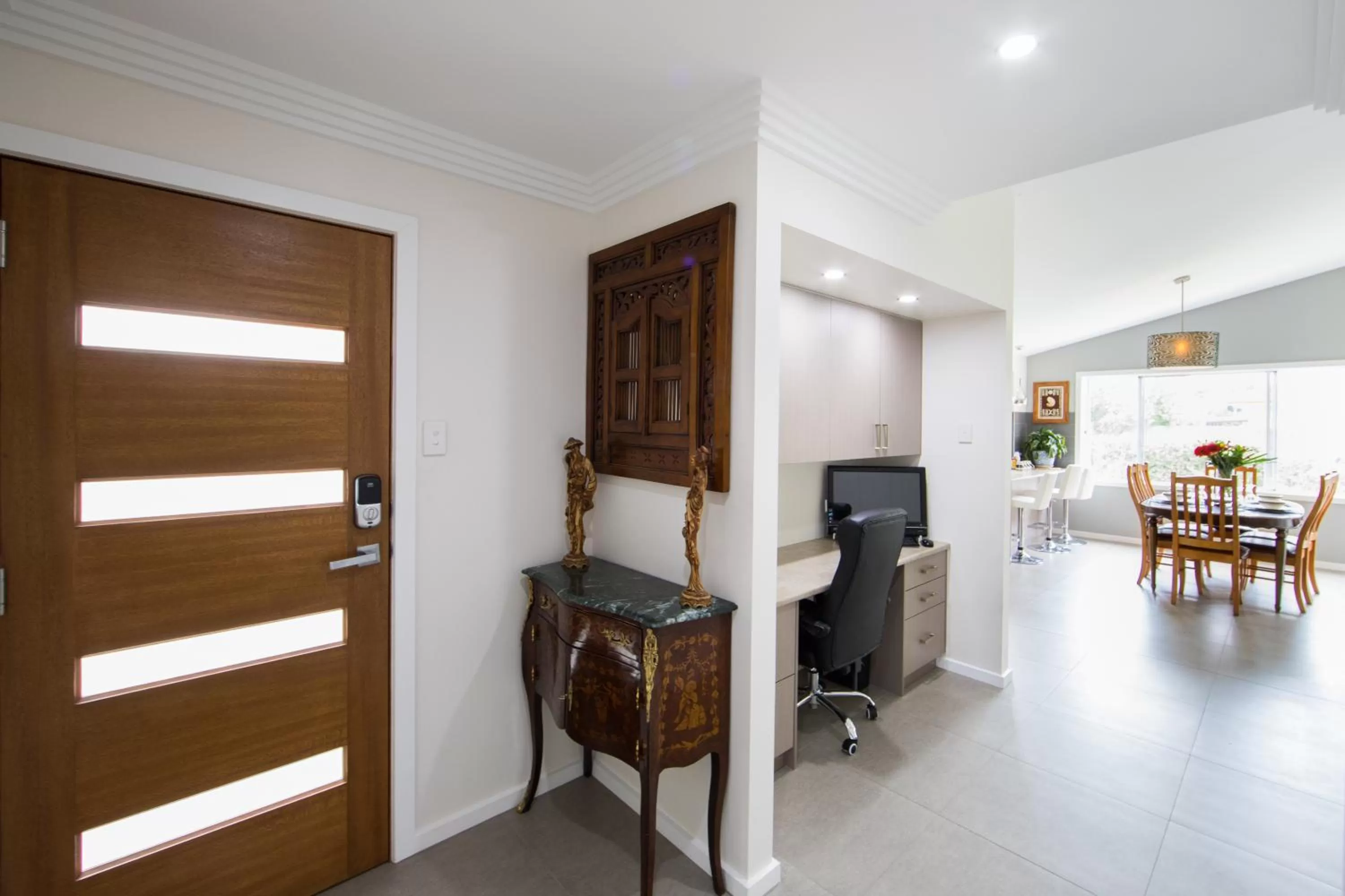 Facade/entrance in Armidale Cottage on Barney - House 2