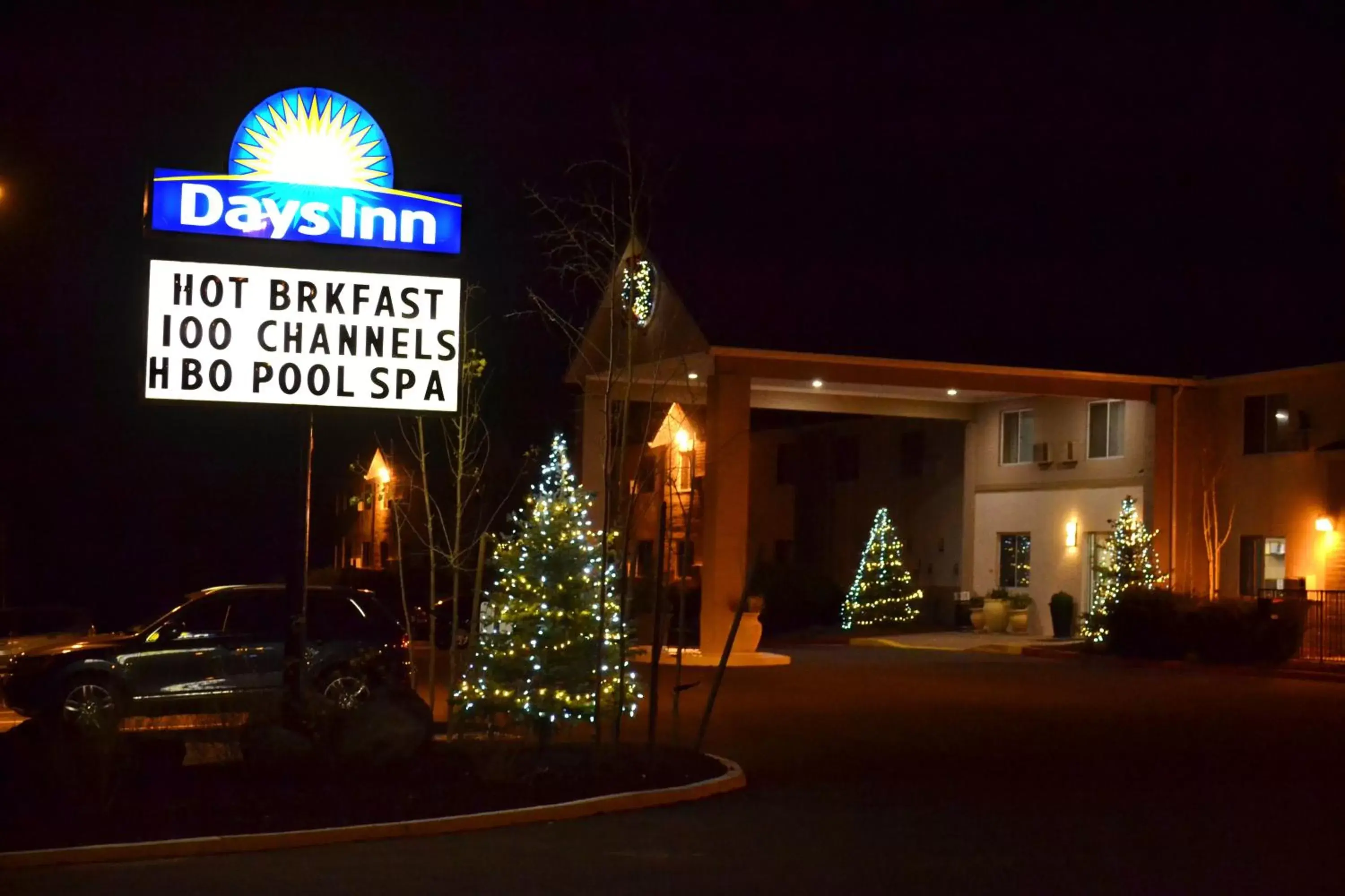 Facade/entrance, Property Building in Days Inn by Wyndham Williams