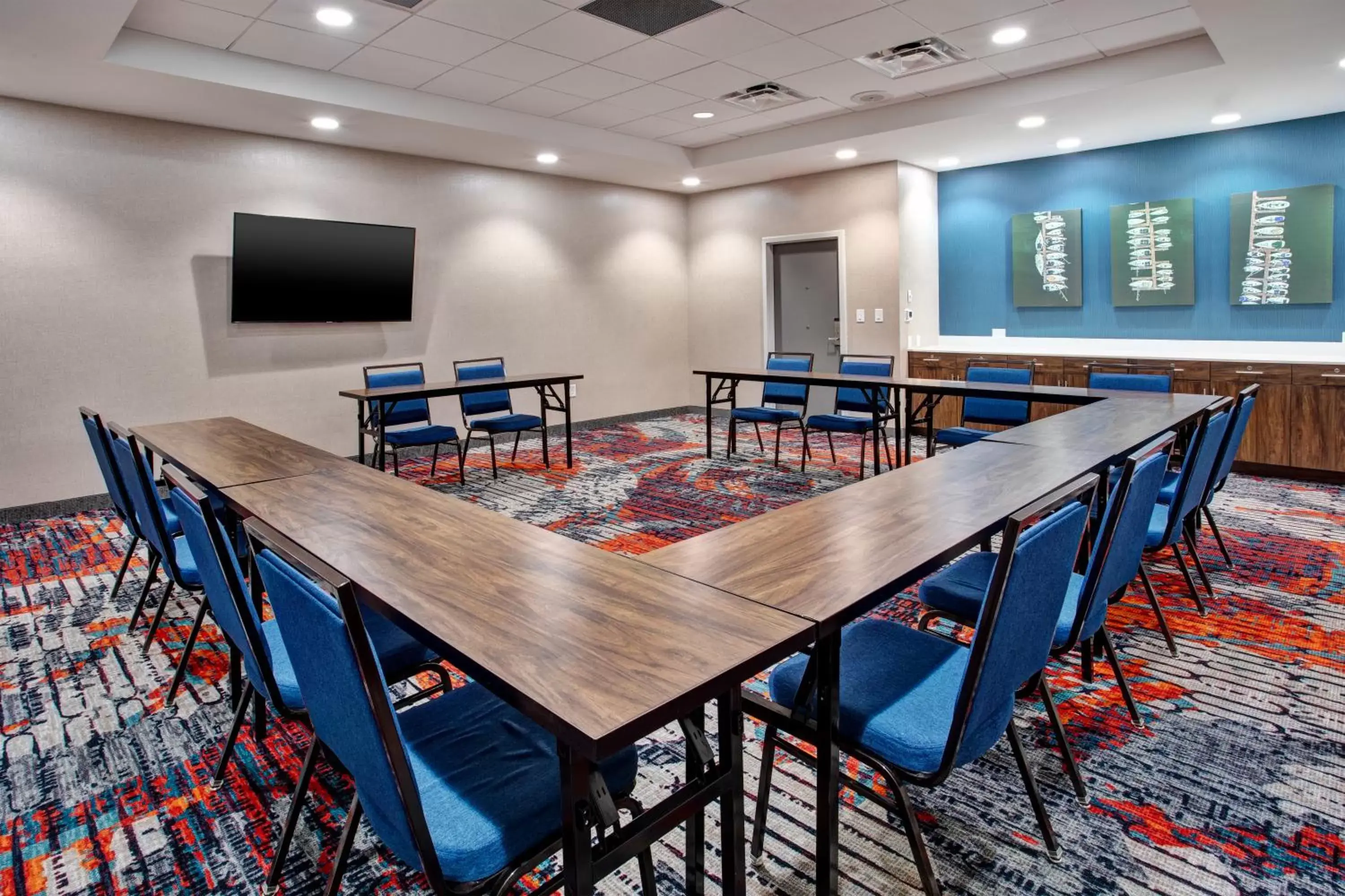 Meeting/conference room in Hampton Inn Paris, Tn