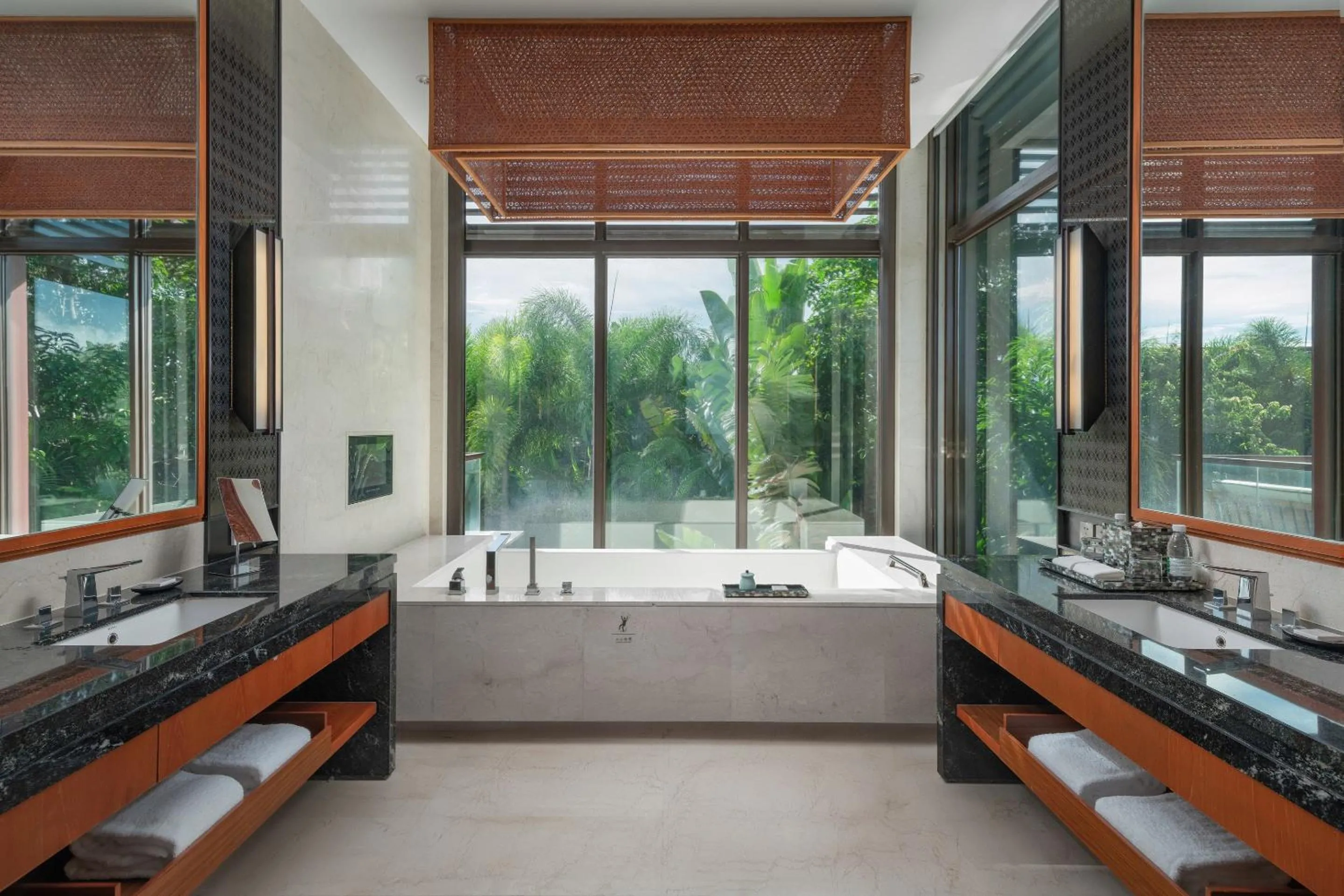 Shower in Grand Hyatt Sanya Haitang Bay Resort and Spa