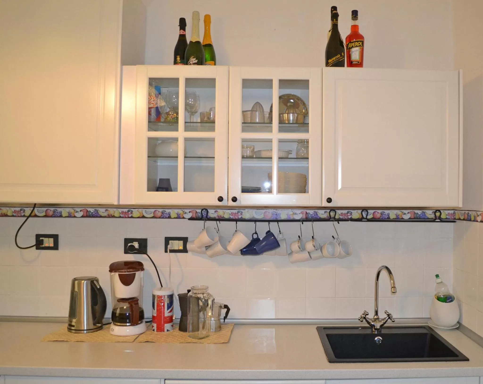 Communal kitchen in B&B Blue Home