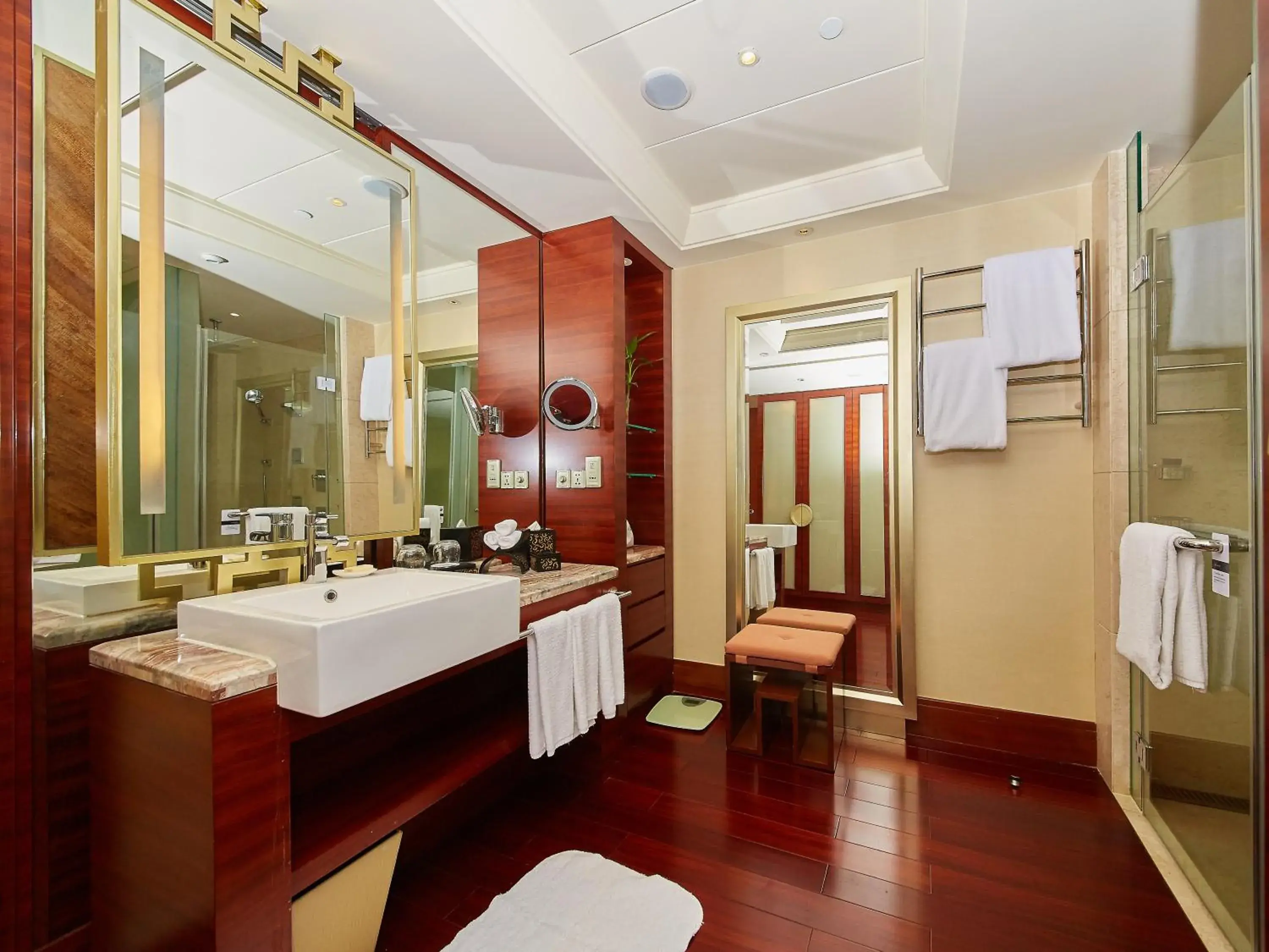 Bathroom in Fairmont Yangcheng Lake Kunshan