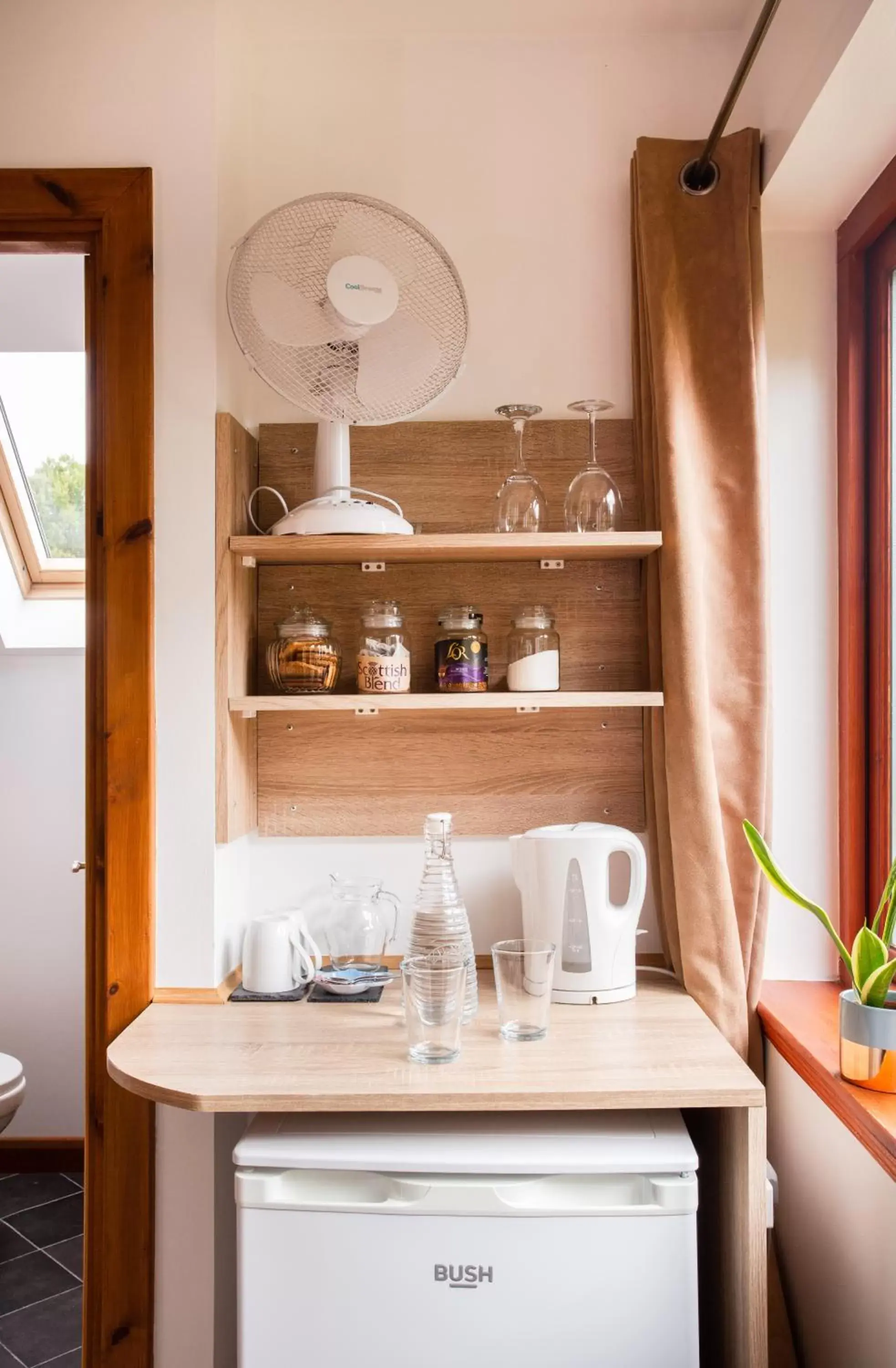 Coffee/tea facilities in Beechwood Lodge