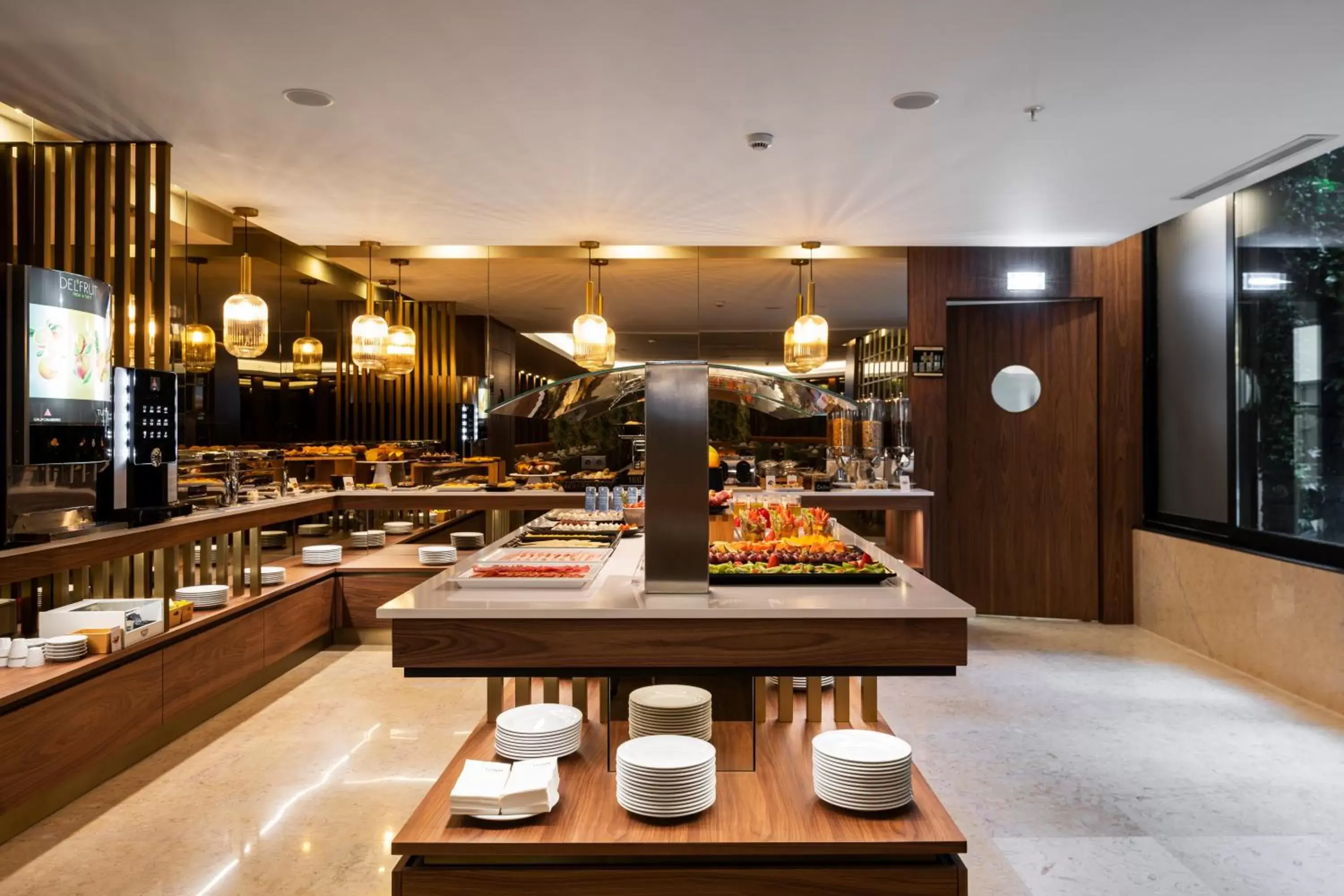 Breakfast, Restaurant/Places to Eat in TURIM Oporto Hotel