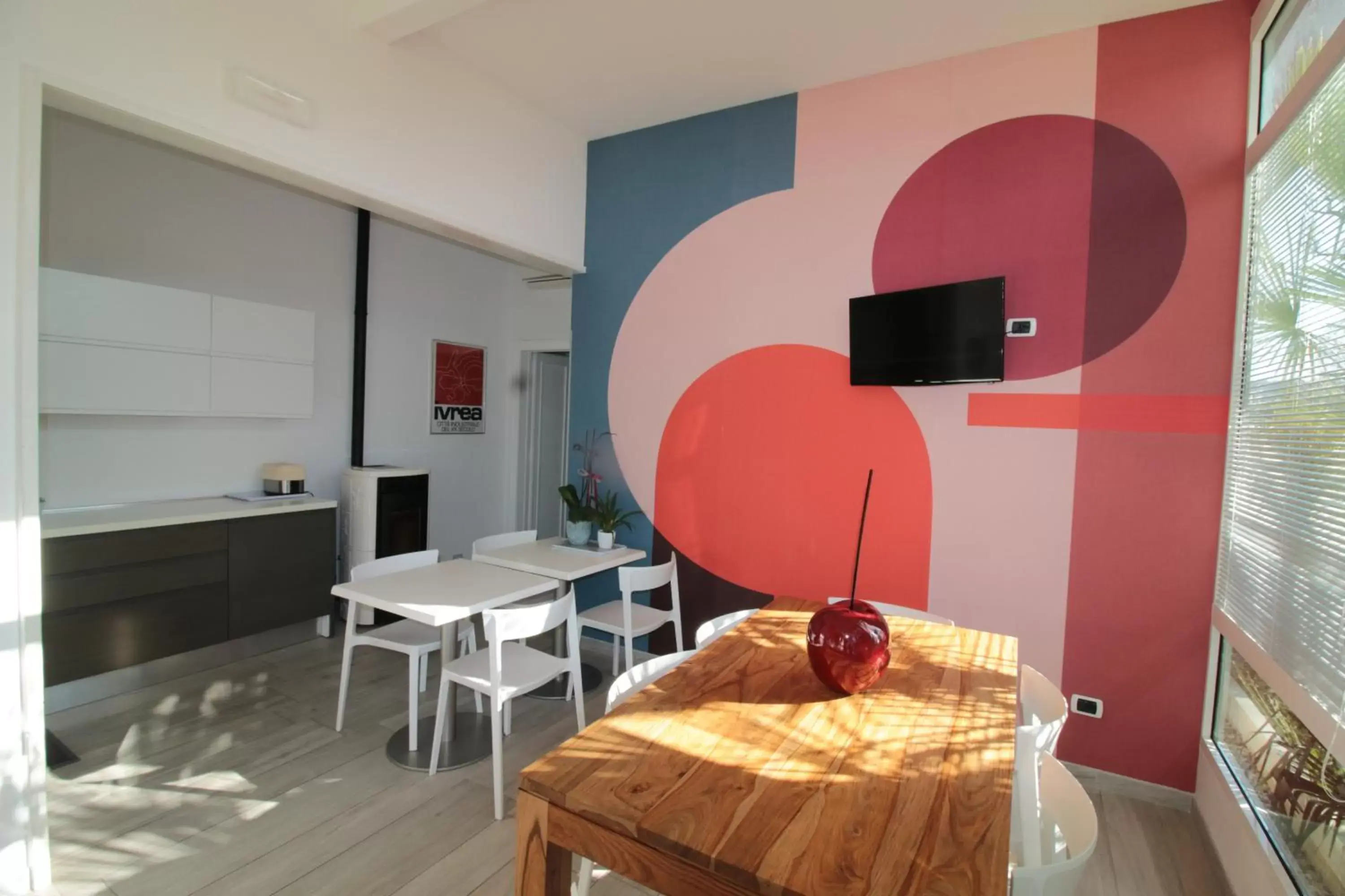Communal lounge/ TV room, Dining Area in Villa Silvia Olivetti