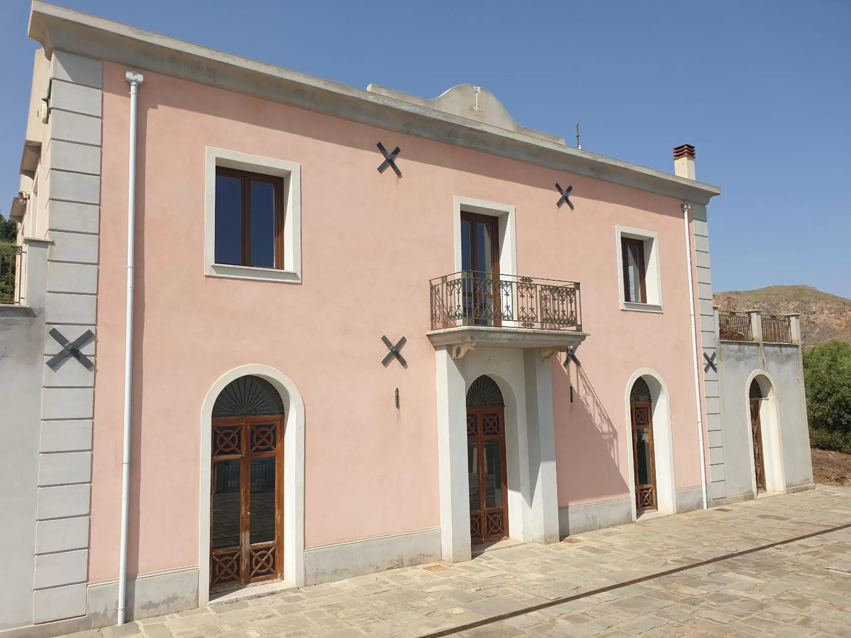 Property Building in Villa Bona