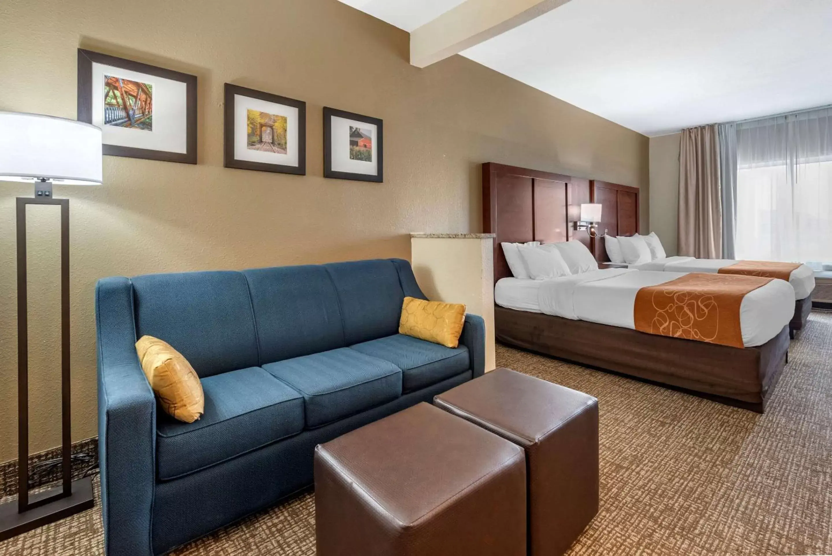 Bed in Comfort Suites Auburn near I-69