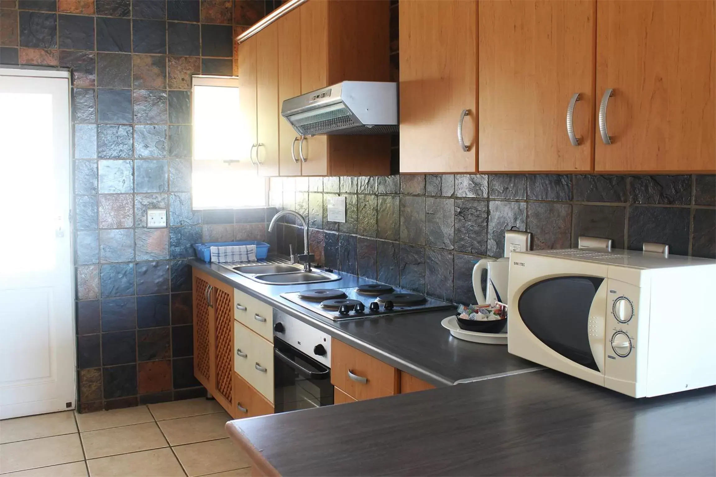 Kitchen or kitchenette, Kitchen/Kitchenette in Oceans Hotel & Self Catering