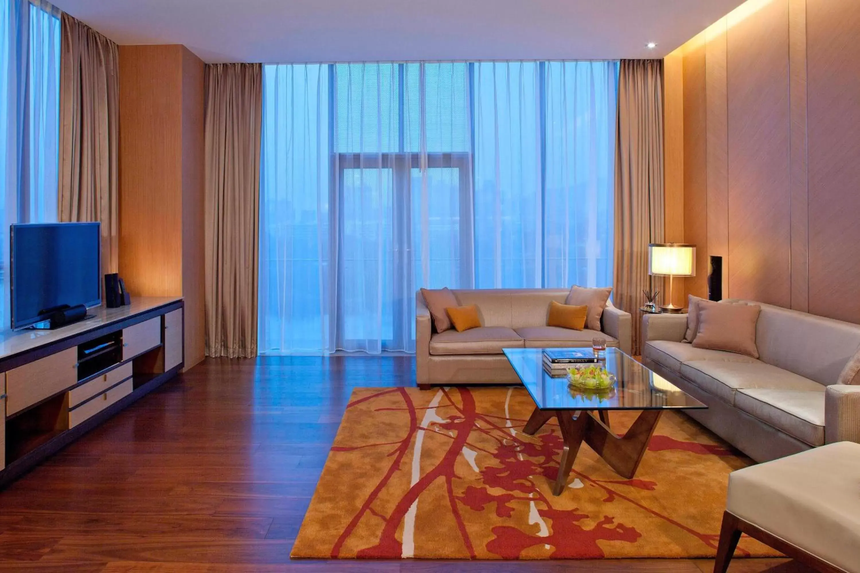 Living room, Seating Area in The OCT Harbour, Shenzhen - Marriott Executive Apartments