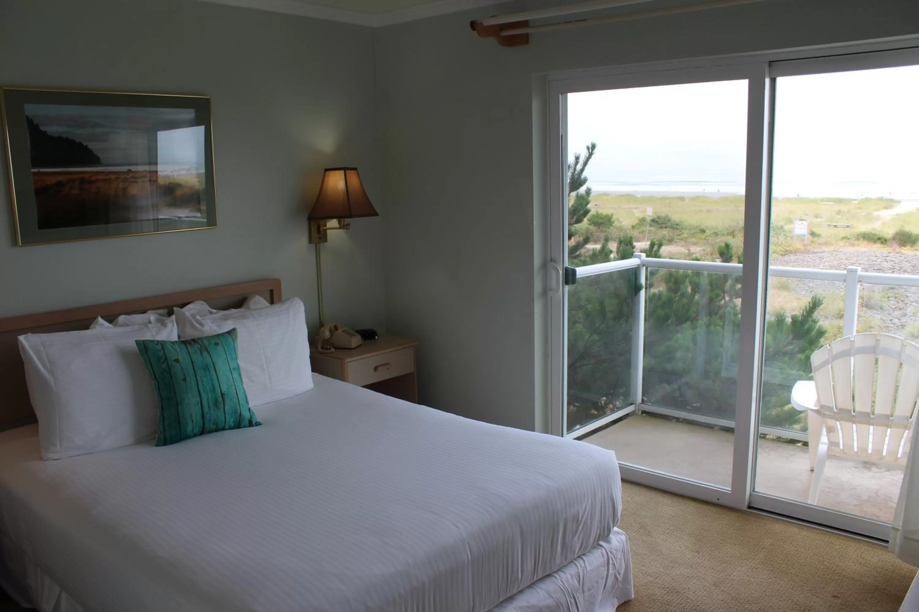 Bed in Inn at the Shore