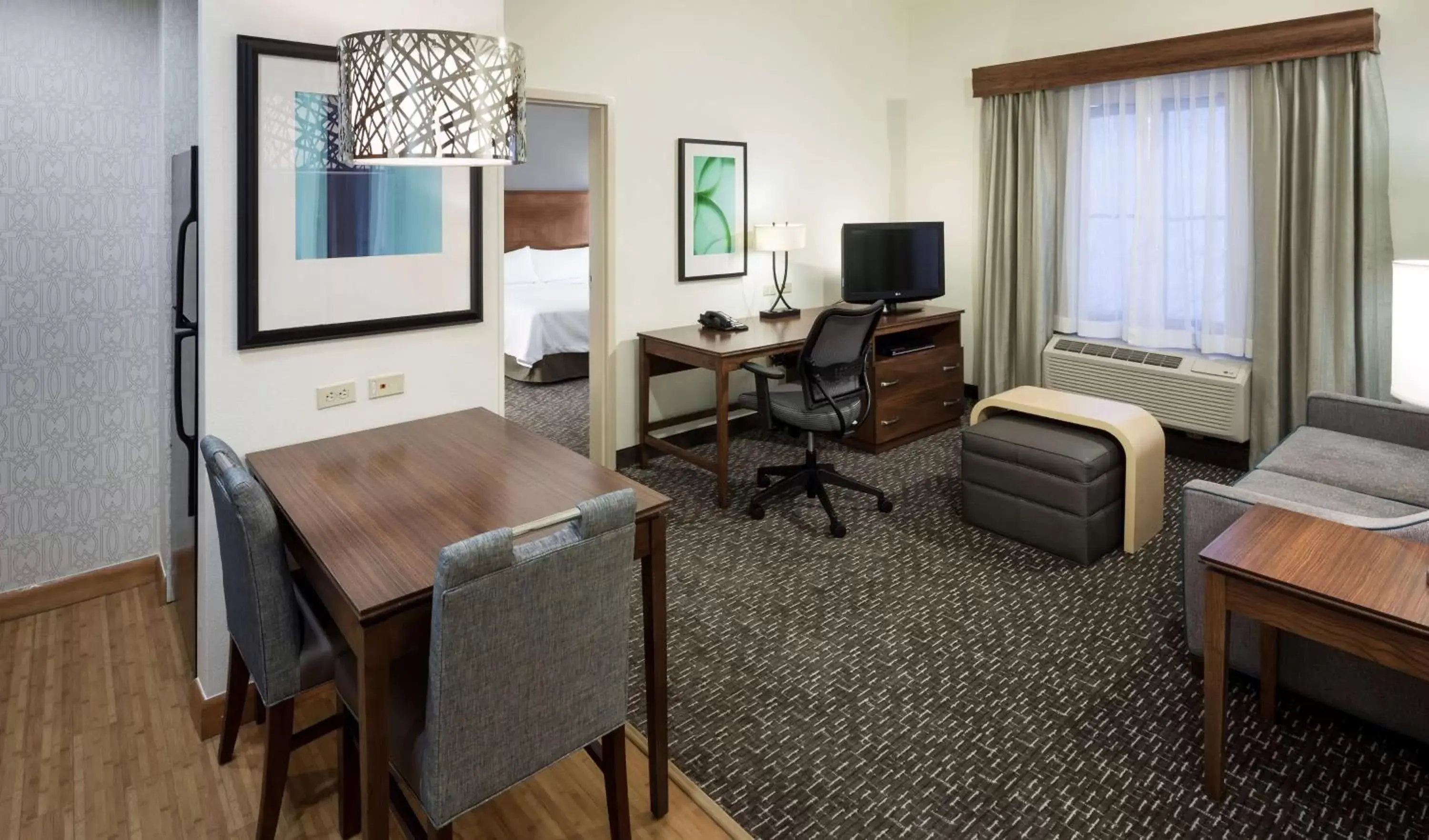 Bedroom, Seating Area in Homewood Suites by Hilton Phoenix North-Happy Valley