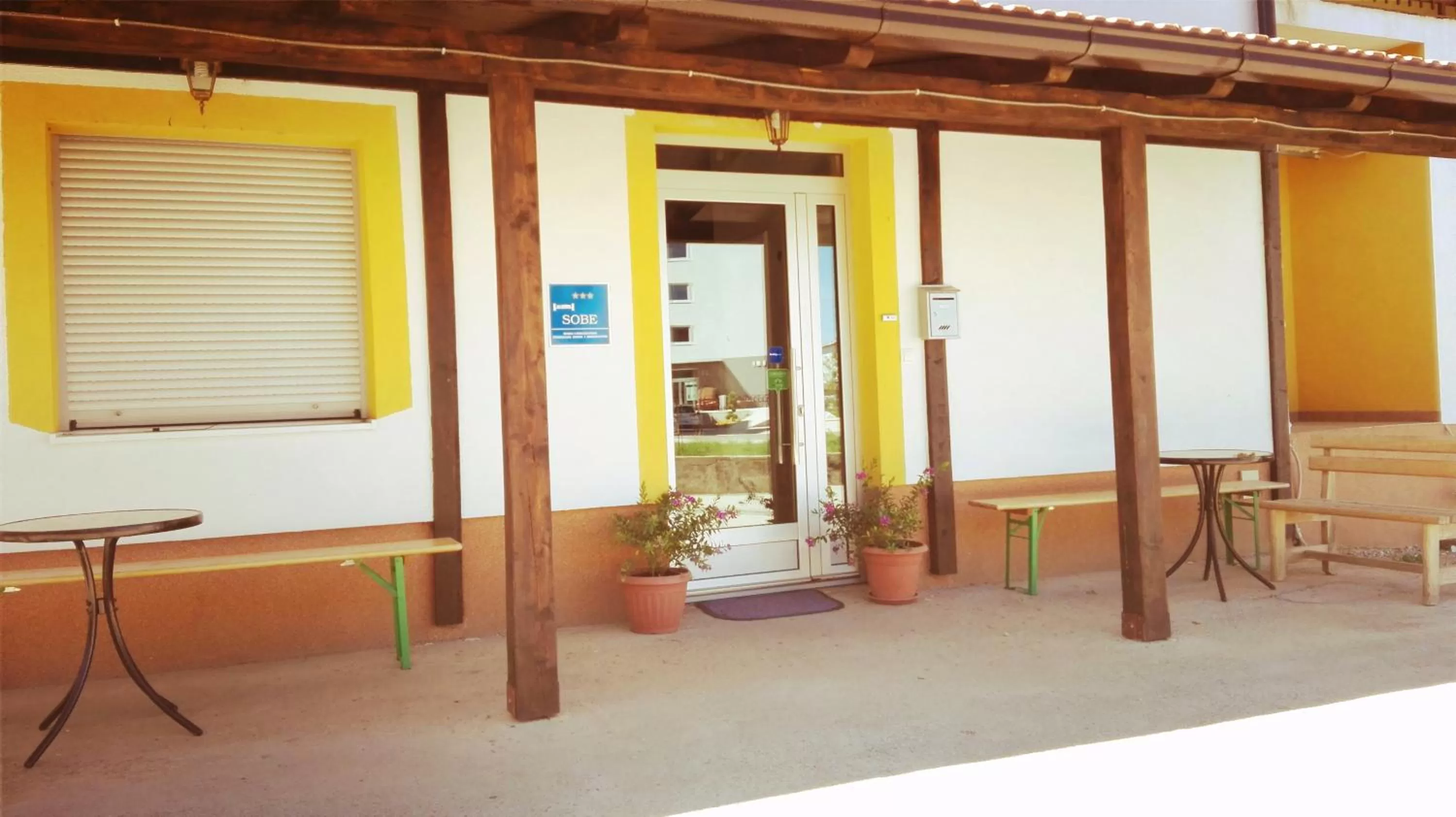 Patio in Pansion Eden