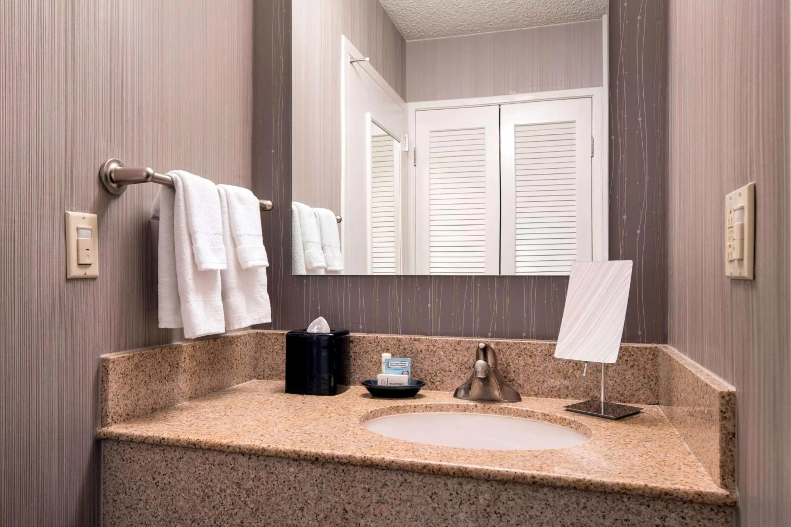 Bathroom in Sonesta Select Los Angeles Torrance South Bay