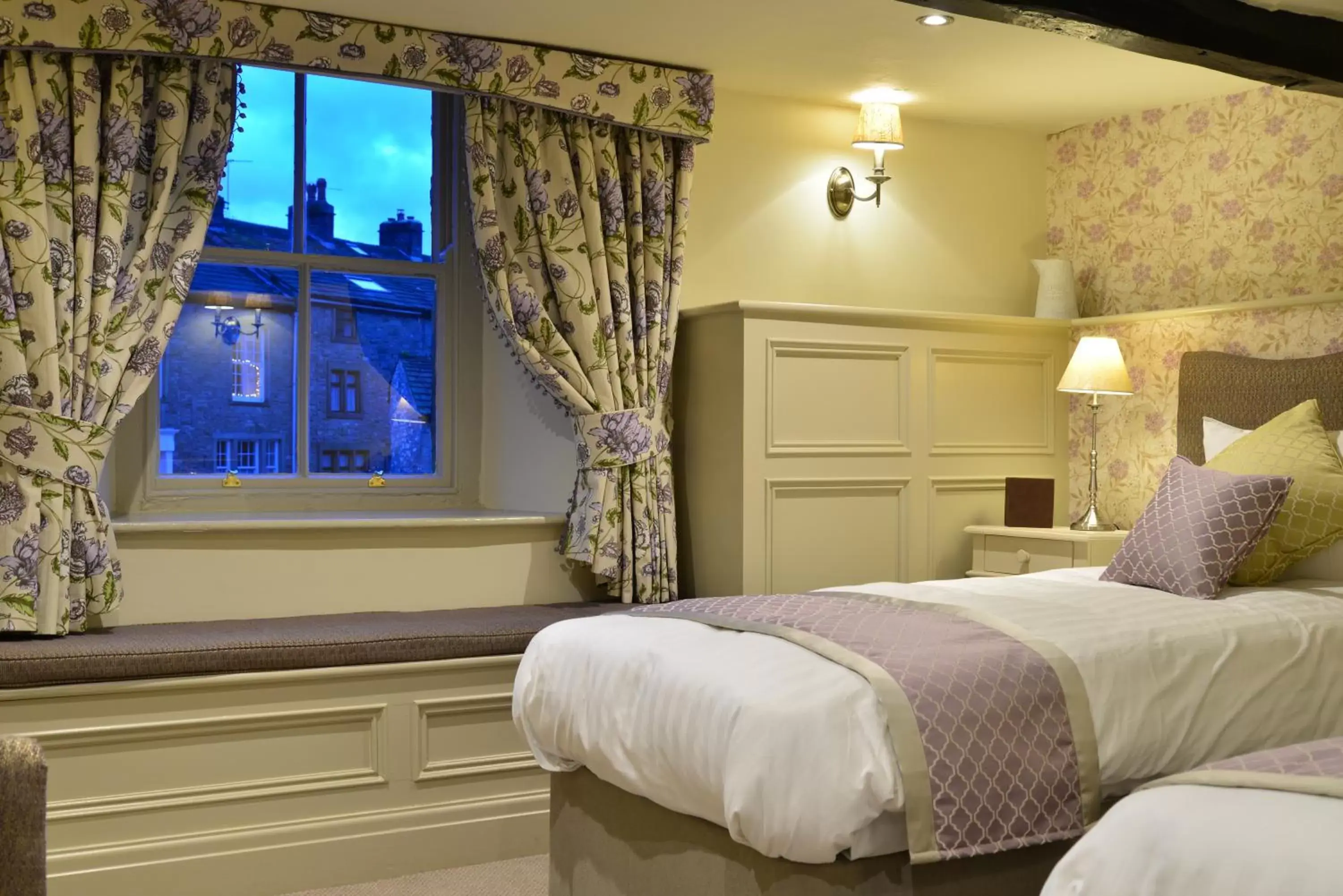 Bedroom, Bed in The Devonshire Grassington