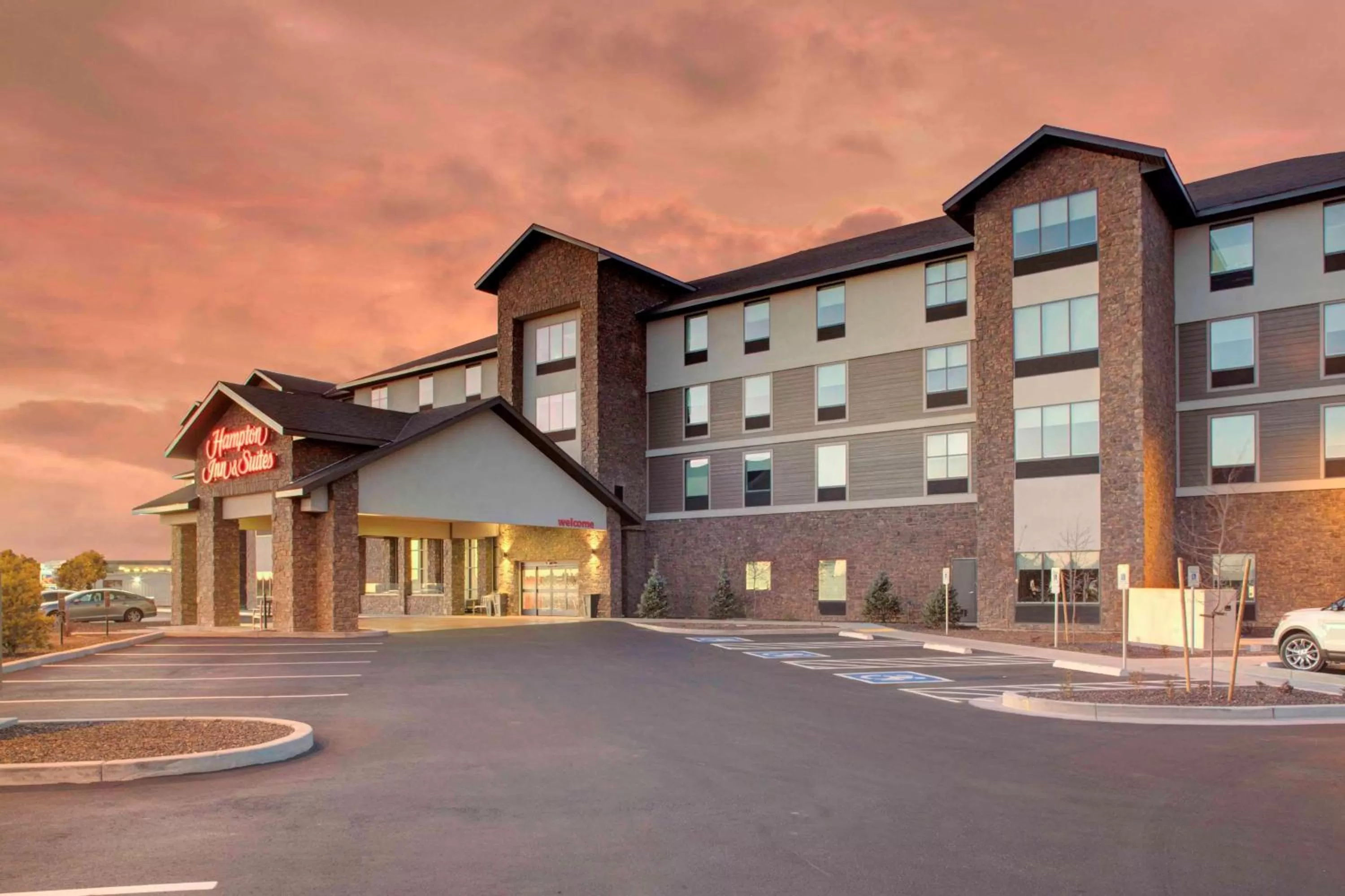 Property building in Hampton Inn Suites Flagstaff East