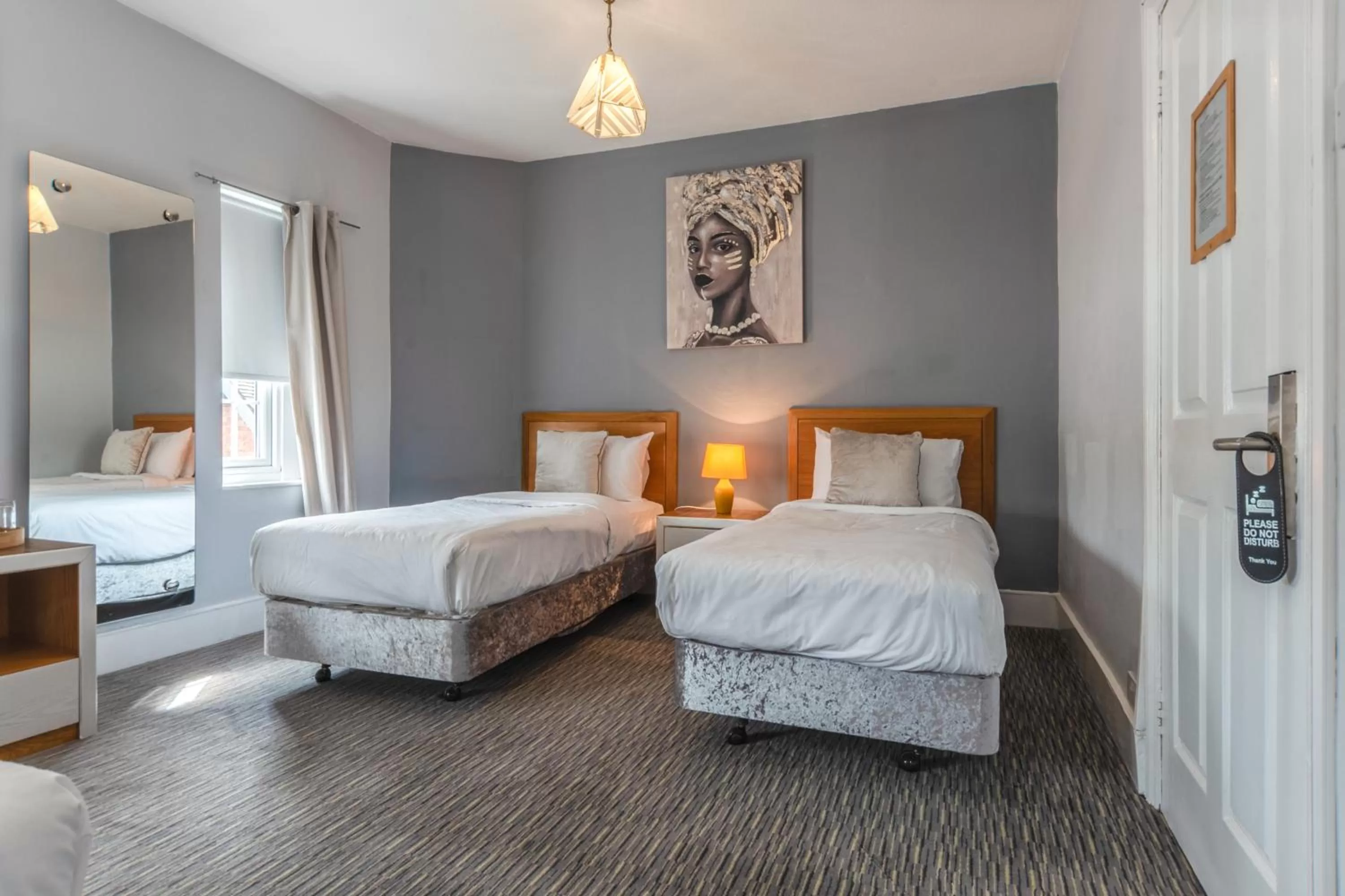 Bedroom, Bed in Plough Hotel