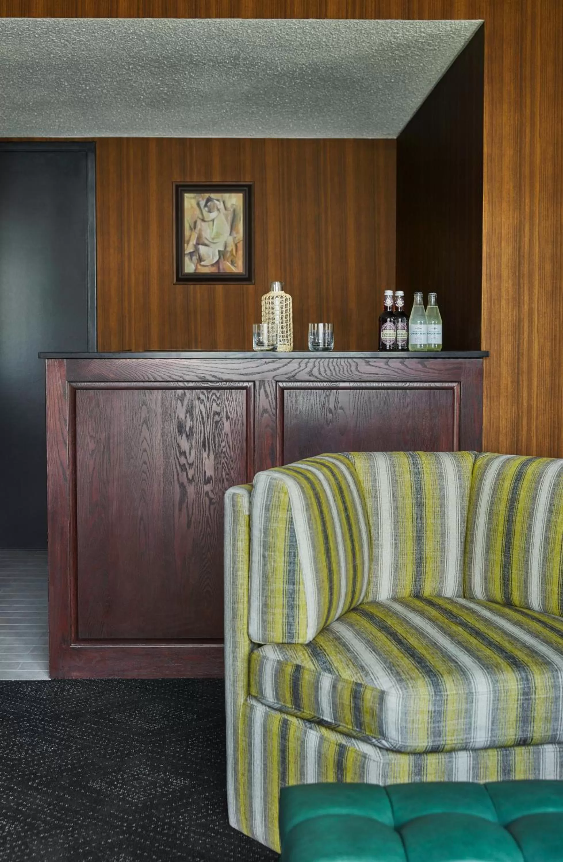 Seating area in Graduate by Hilton Eugene