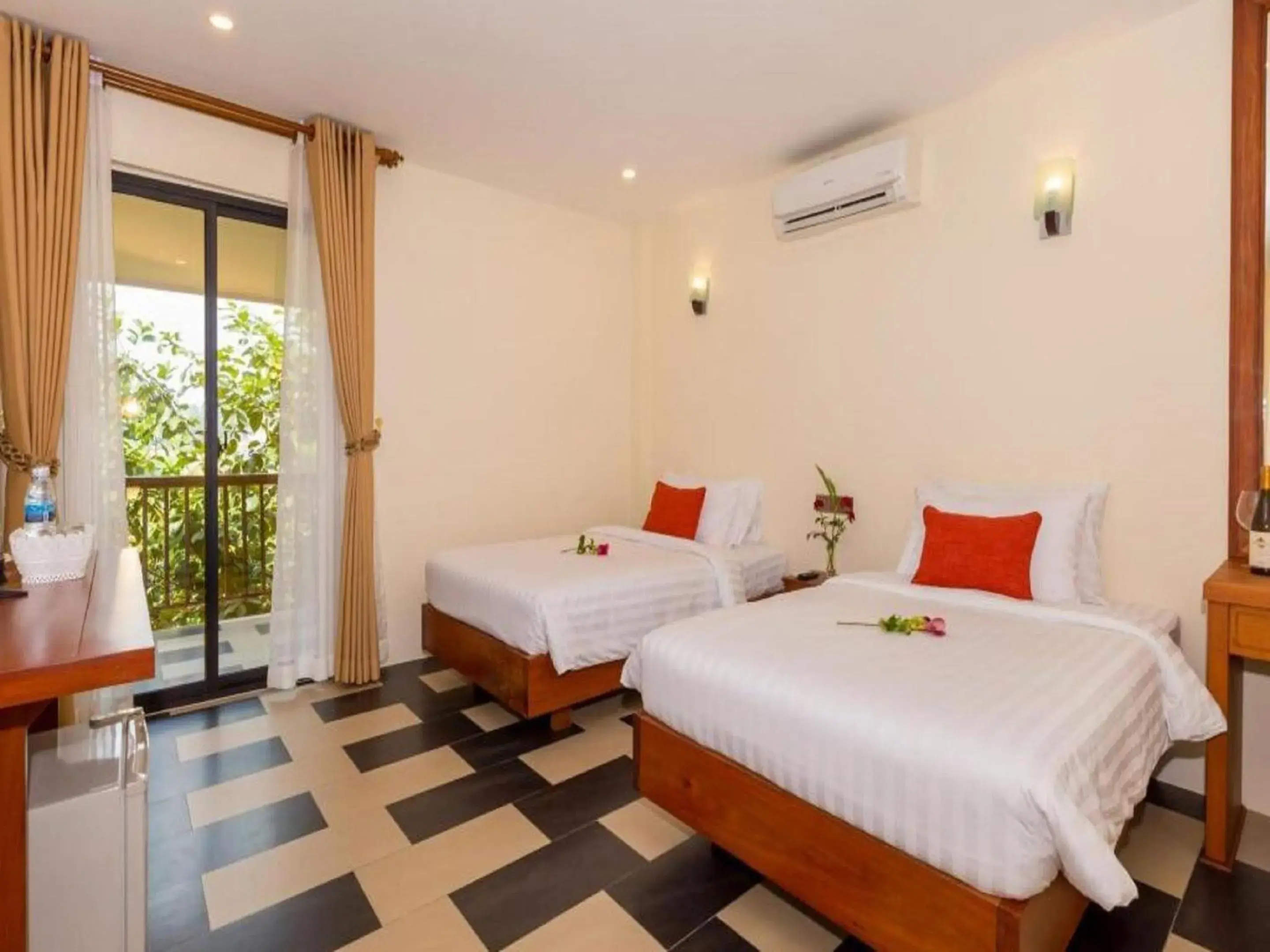 Guests, Bed in 360 Resort