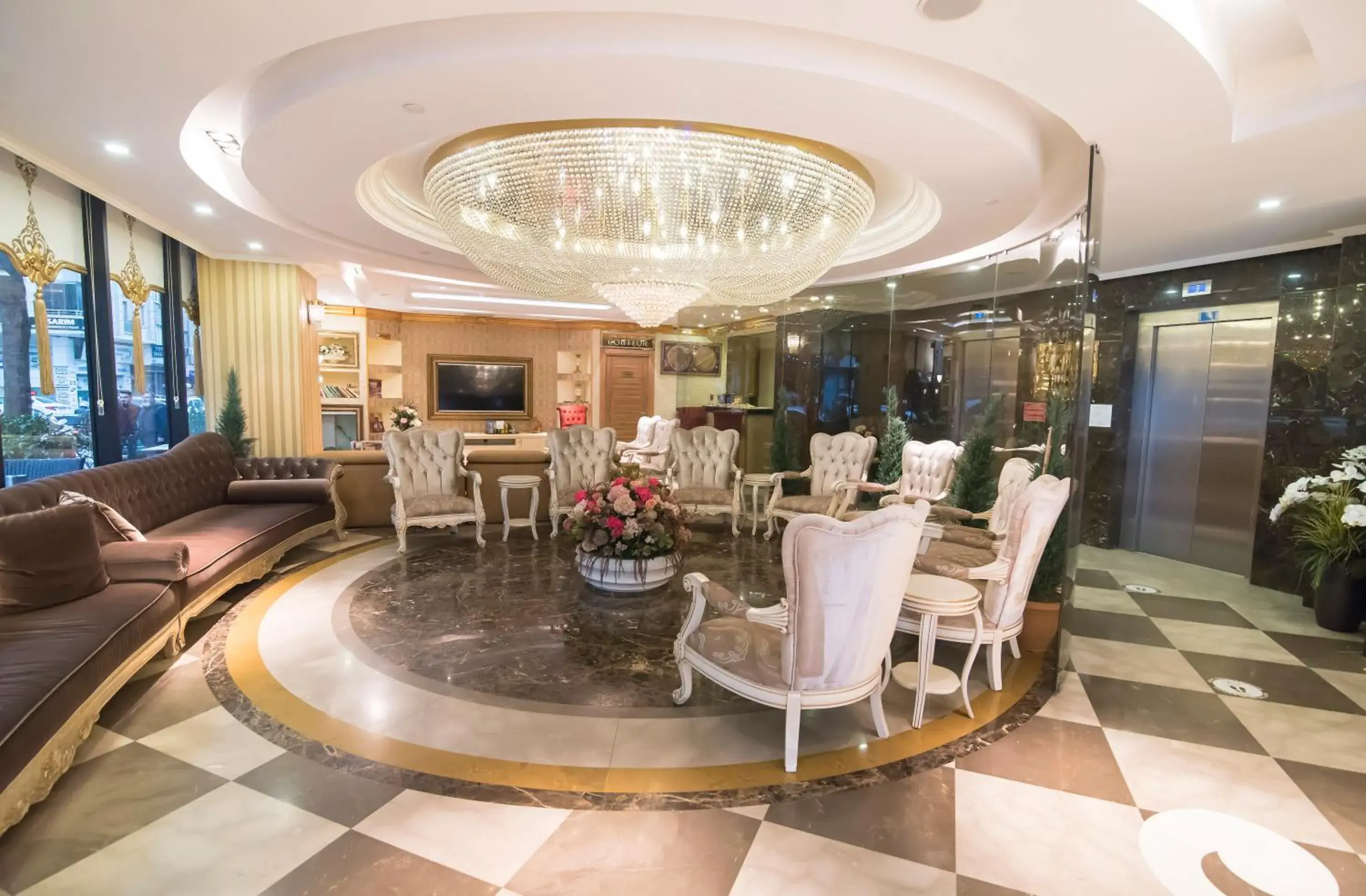 Lobby or reception, Restaurant/Places to Eat in Midmar Hotel