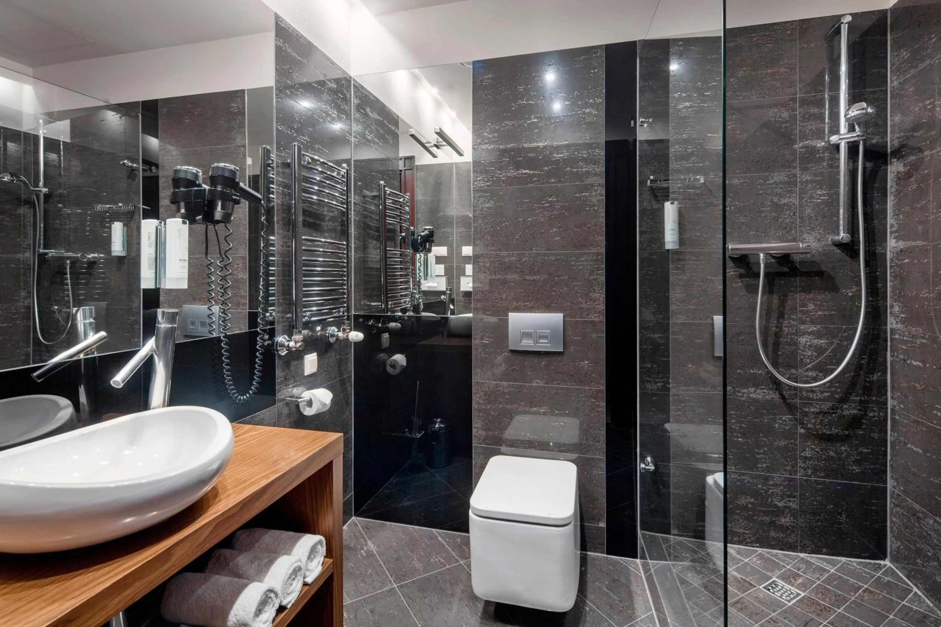 Bathroom in Hotel Unicus Krakow Old Town - Destigo Hotels