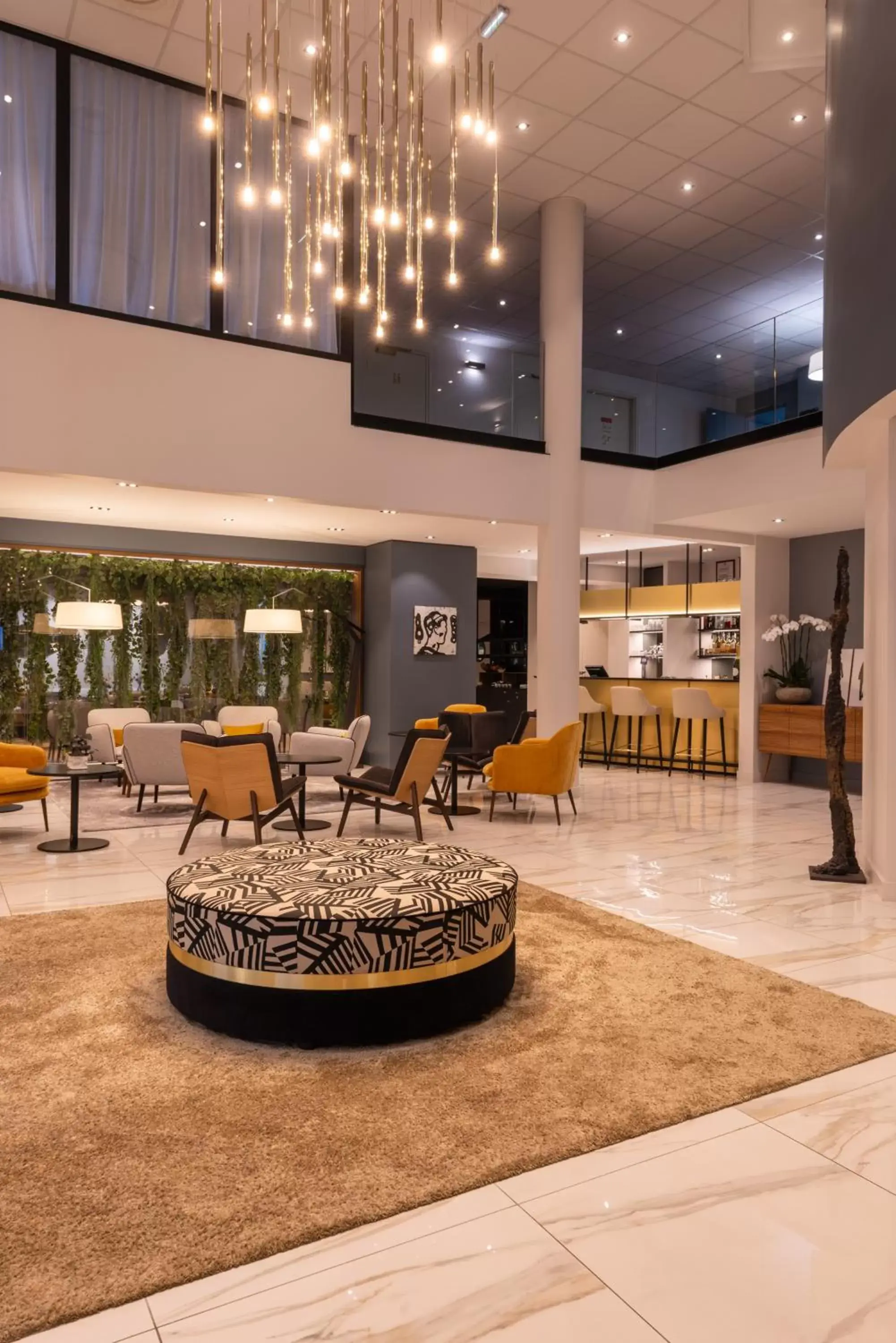 Lobby or reception in L'Amirauté Brest Lobby or reception in L'Amirauté Brest