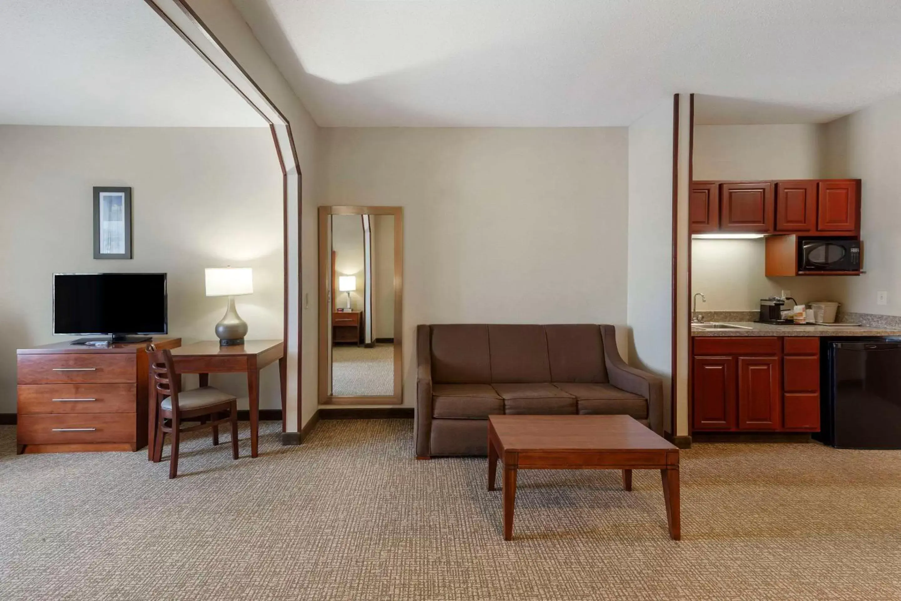 Bedroom, Seating Area in Comfort Inn & Suites Rapid City