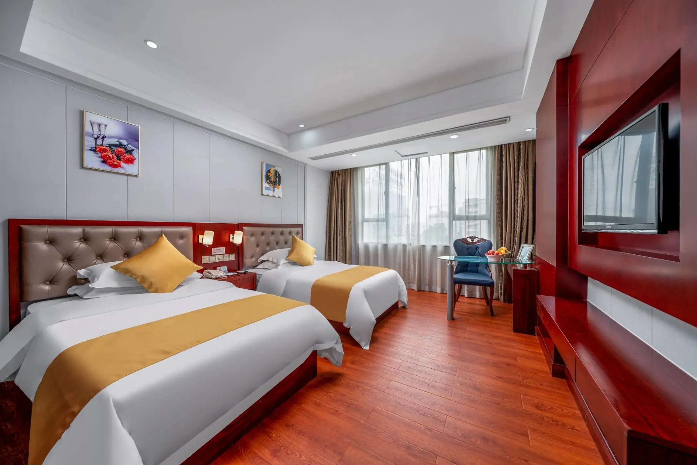 Bed in Shi Liu Hotel