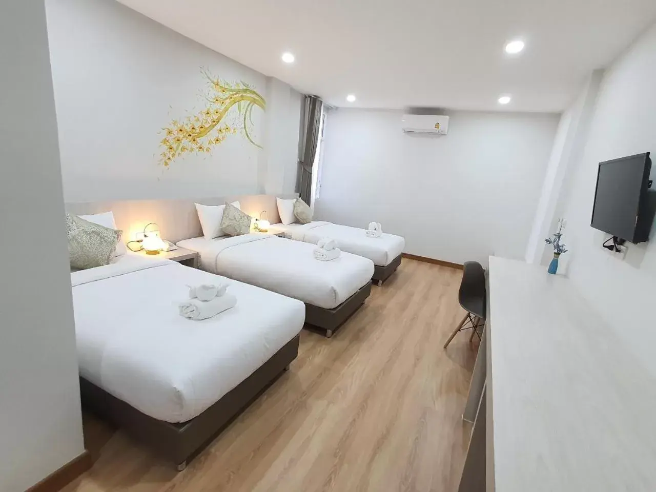 Bedroom, Bed in Lueangchan Orchid Hotel Bedroom, Bed in Lueangchan Orchid Hotel