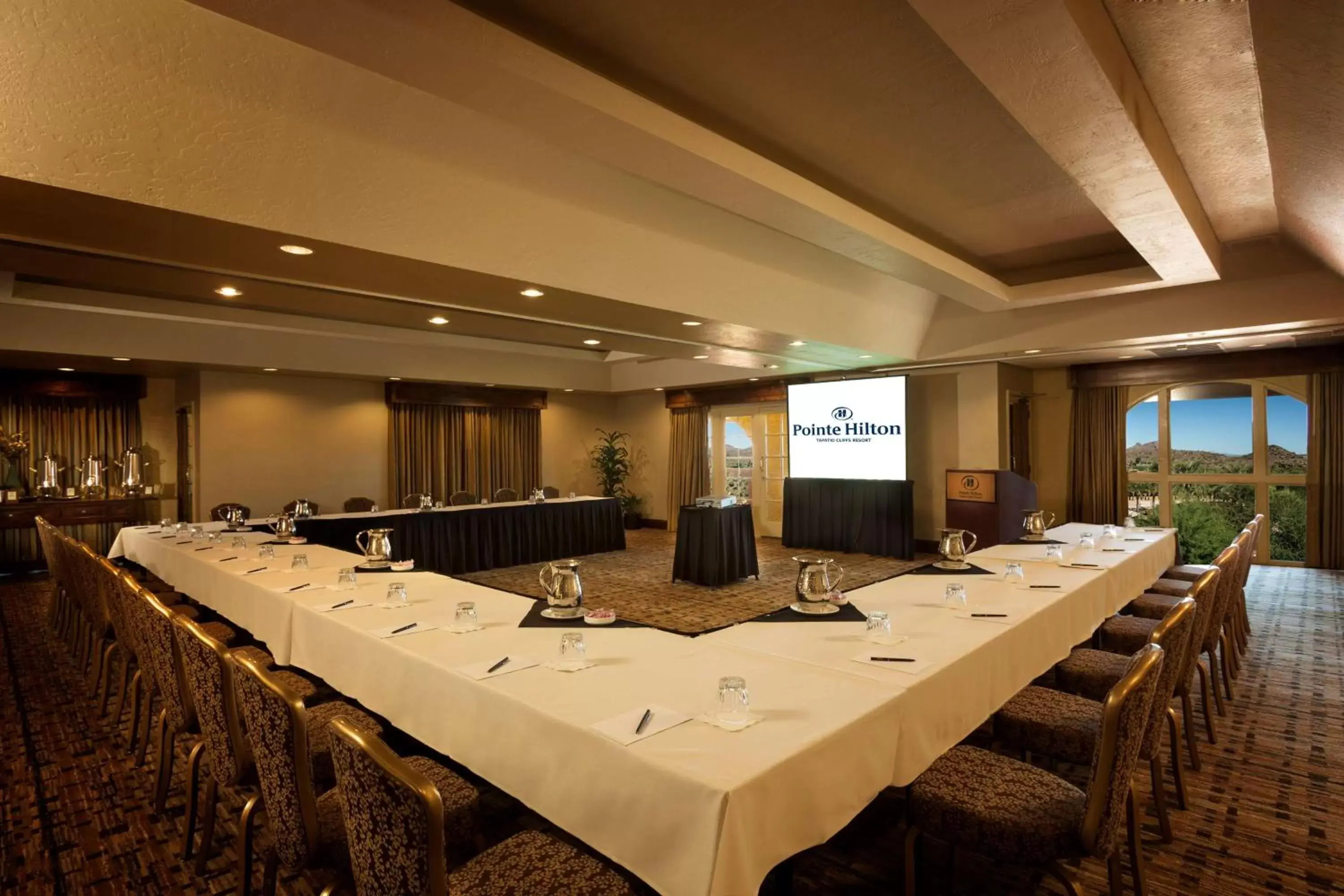 Meeting/conference room in Hilton Phoenix Tapatio Cliffs Resort