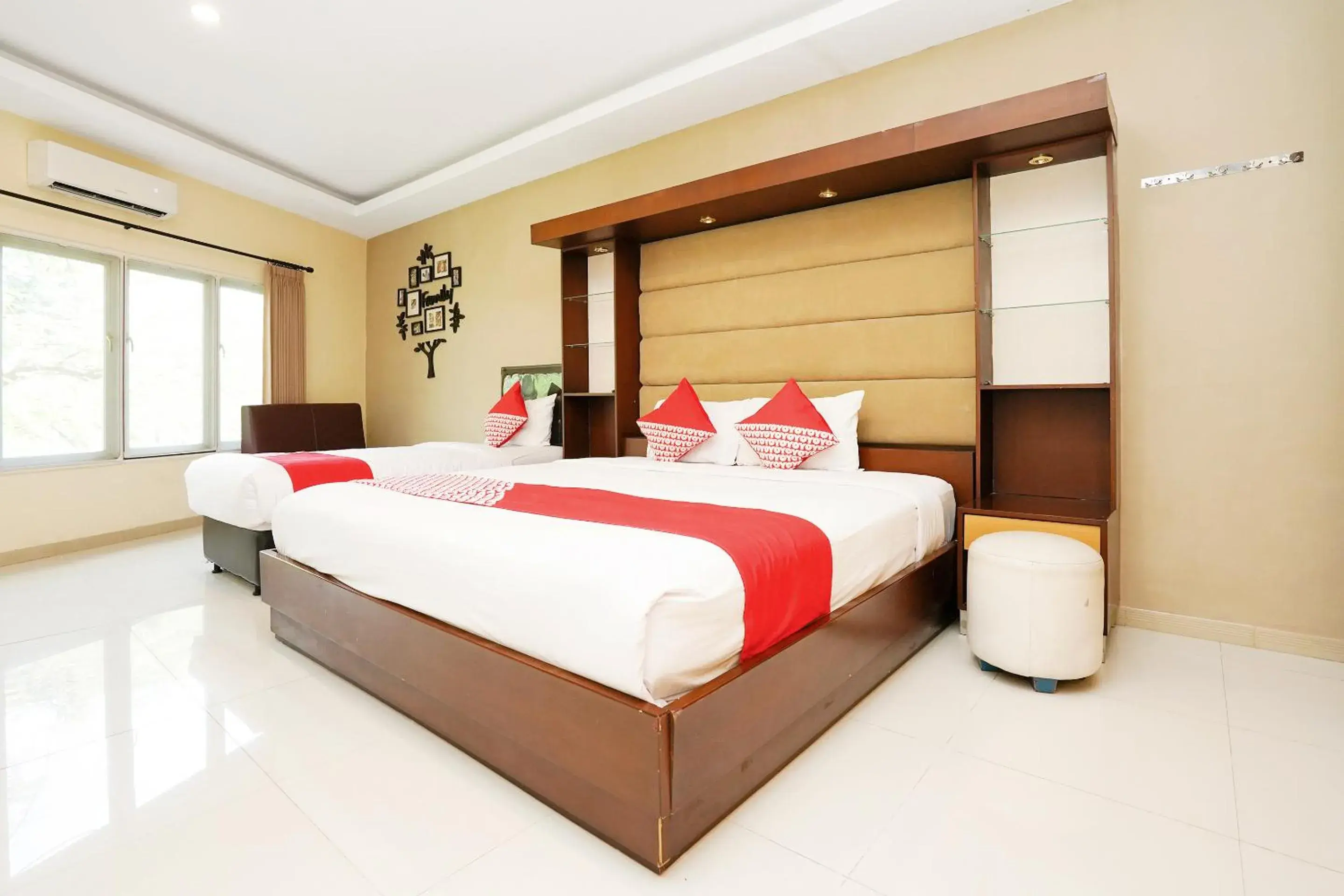 Bedroom in OYO 175 K-60 Residence