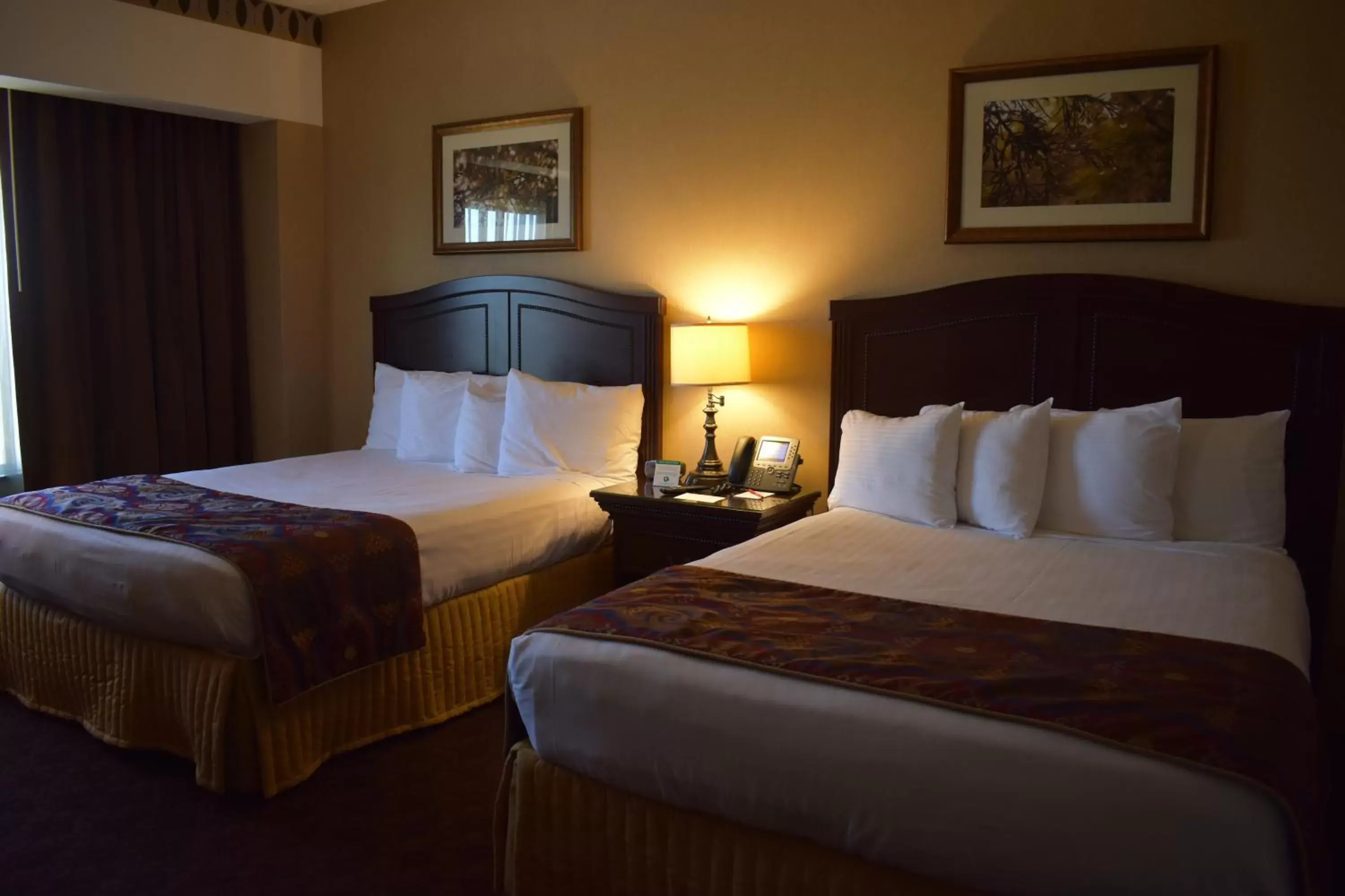 Queen Room with Two Queen Beds in Cherokee Casino West Siloam Springs Resort