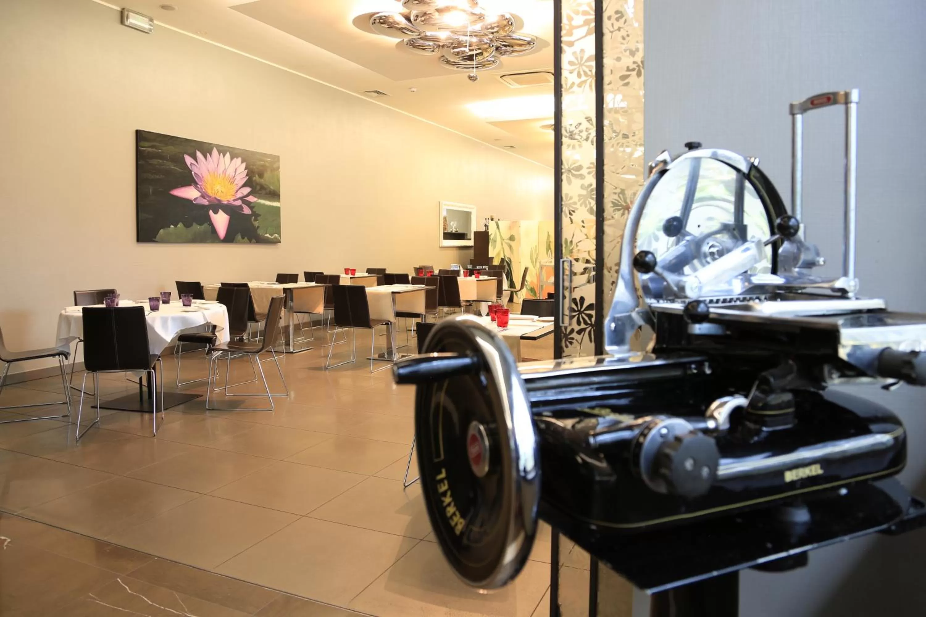 Restaurant/places to eat in Klima Hotel Milano Fiere