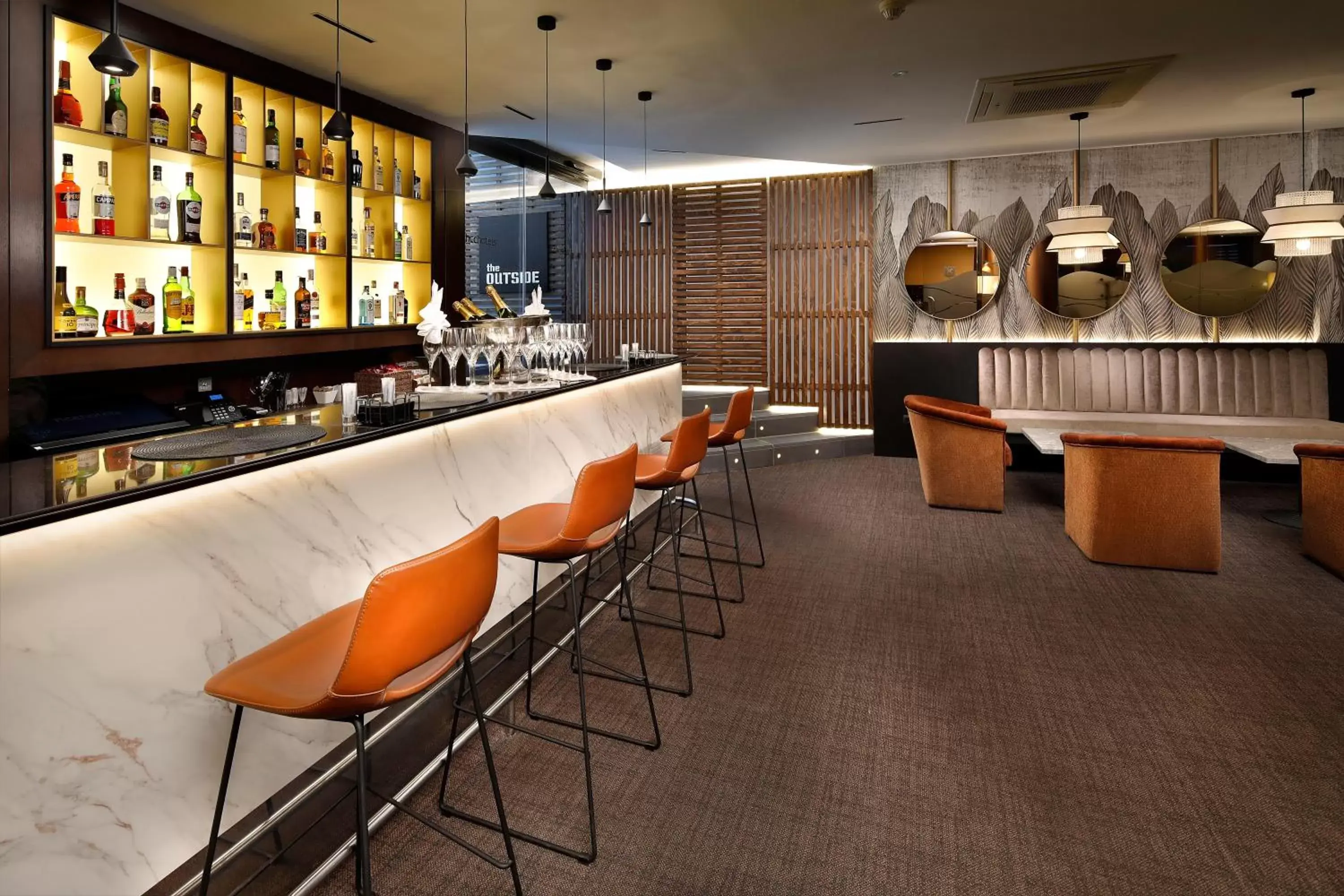 Lounge or bar, Restaurant/Places to Eat in HCC St. Moritz