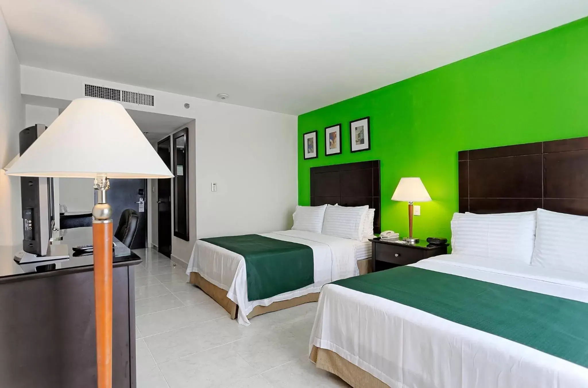 Bed in Holiday Inn Campeche, an IHG Hotel