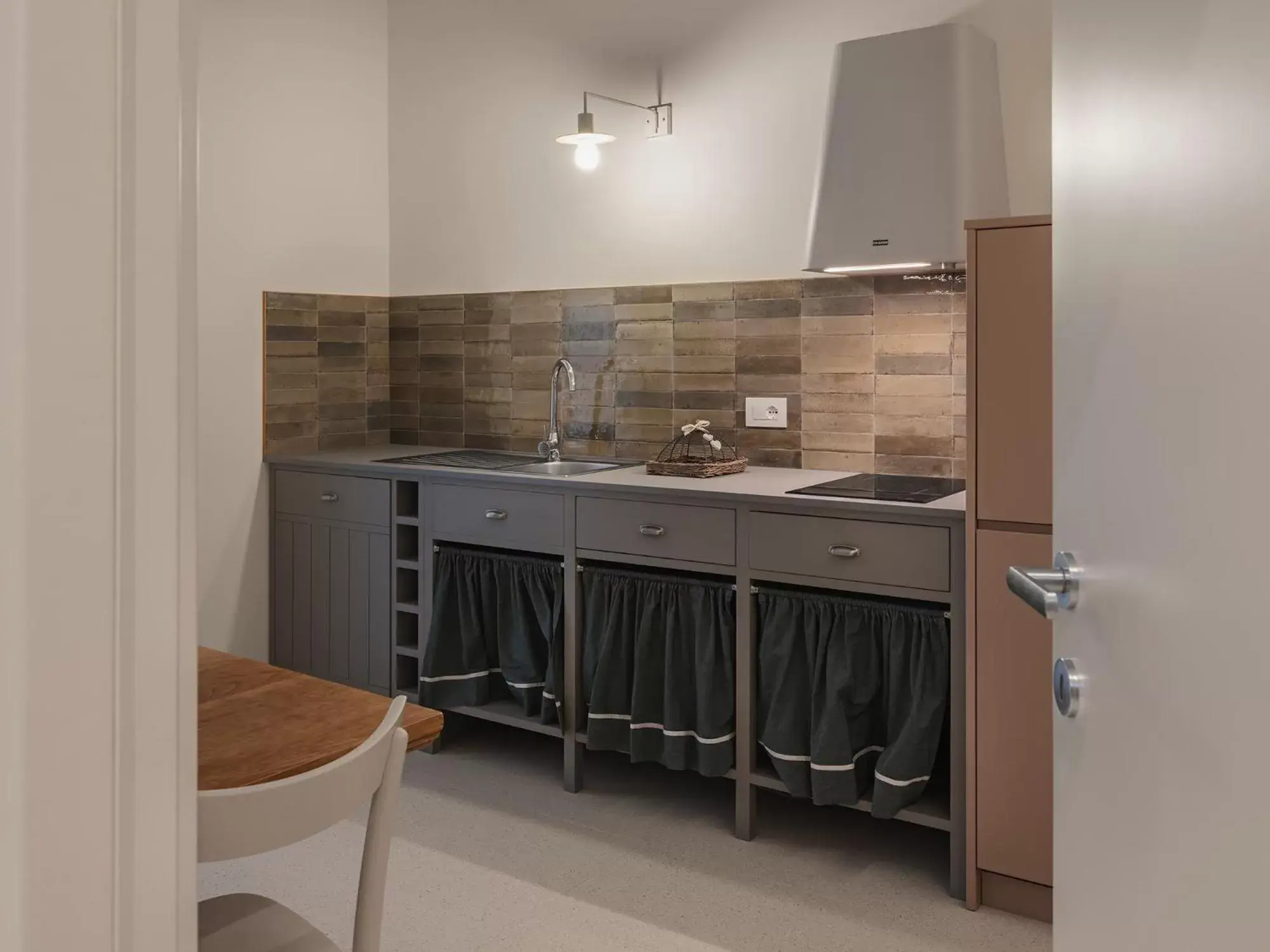 Kitchen or kitchenette, Kitchen/Kitchenette in Living u HomeSuites