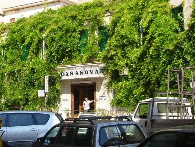 Facade/entrance, Property Building in Hotel Casanova