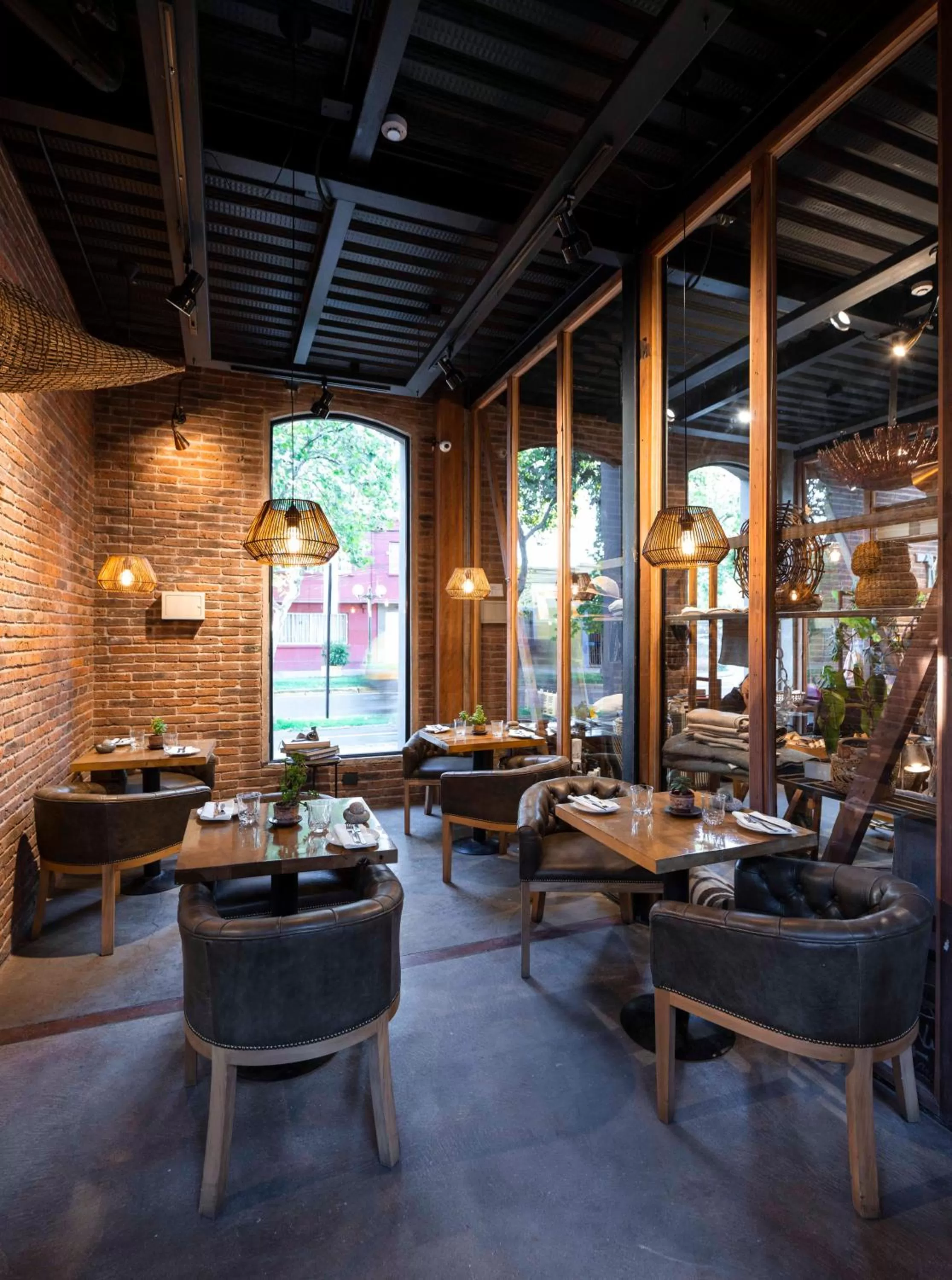 Restaurant/places to eat in Maison Italia 1029