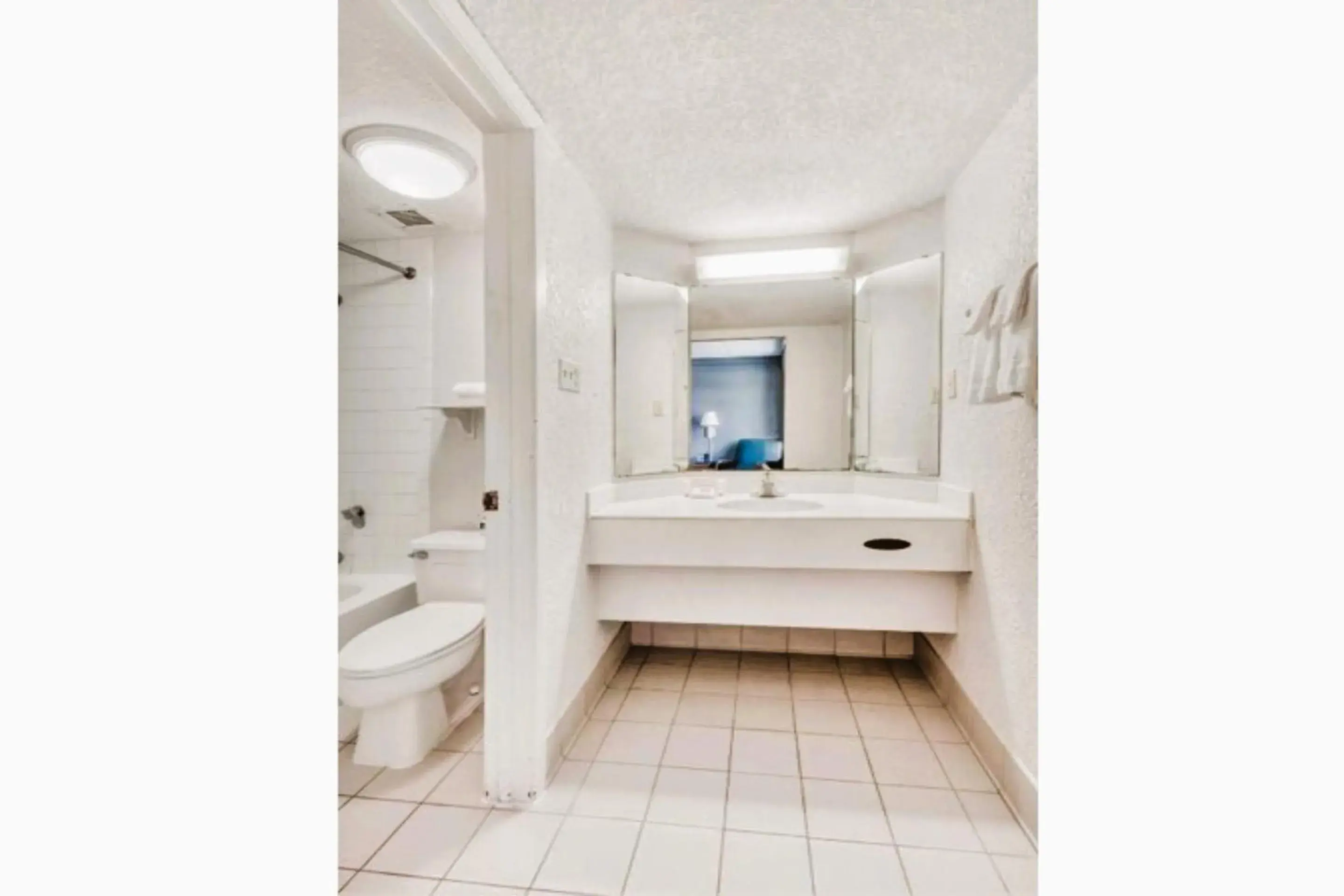 Bathroom in Quality Inn Nacogdoches Near University