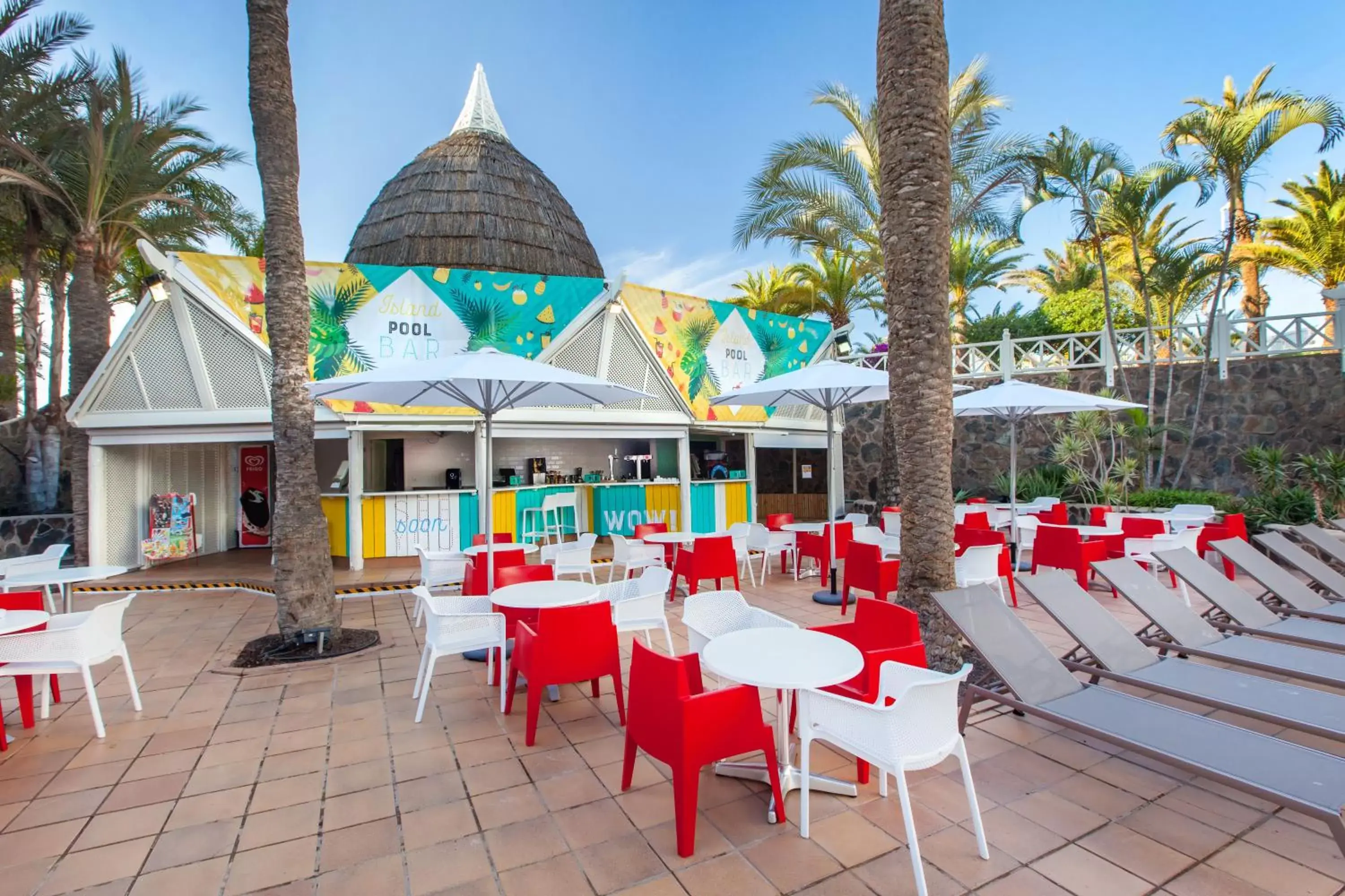 Lounge or bar in Abora Buenaventura by Lopesan Hotels Lounge or bar in Abora Buenaventura by Lopesan Hotels