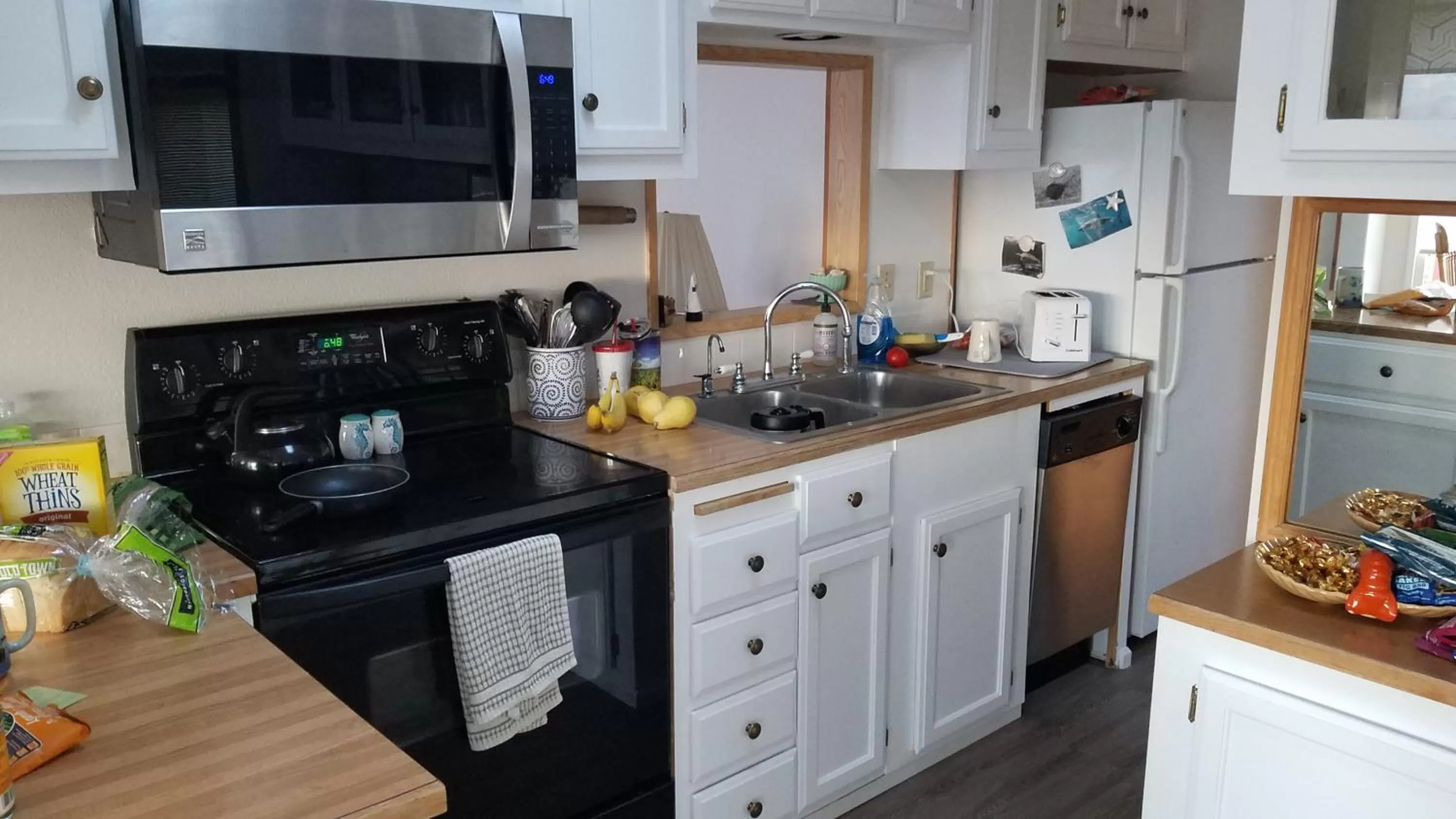 Kitchen/Kitchenette in Whaleshead Beach Resort