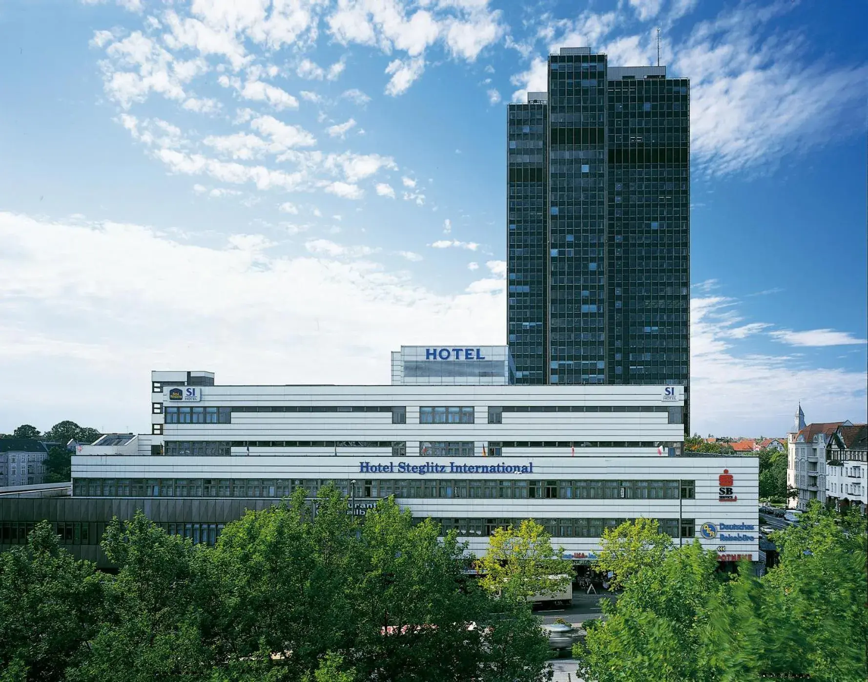 Property building in Hotel Steglitz International Property building in Hotel Steglitz International