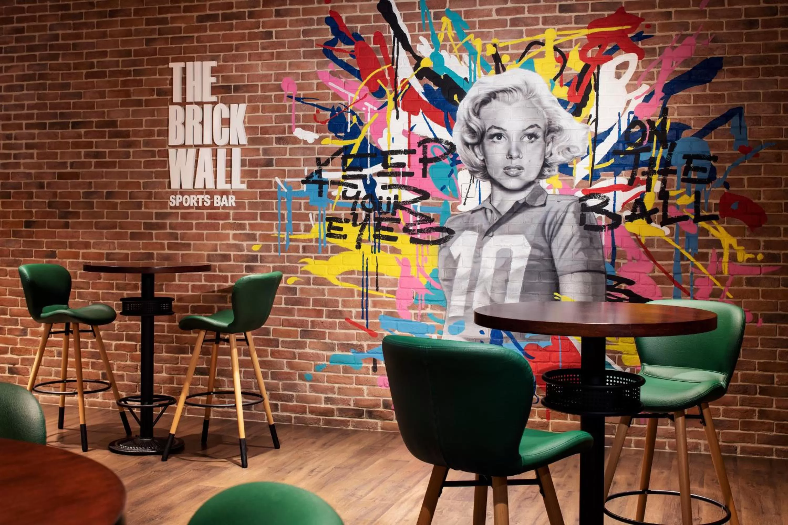 Restaurant/places to eat in Holiday Inn Express Dubai, Jumeirah by IHG