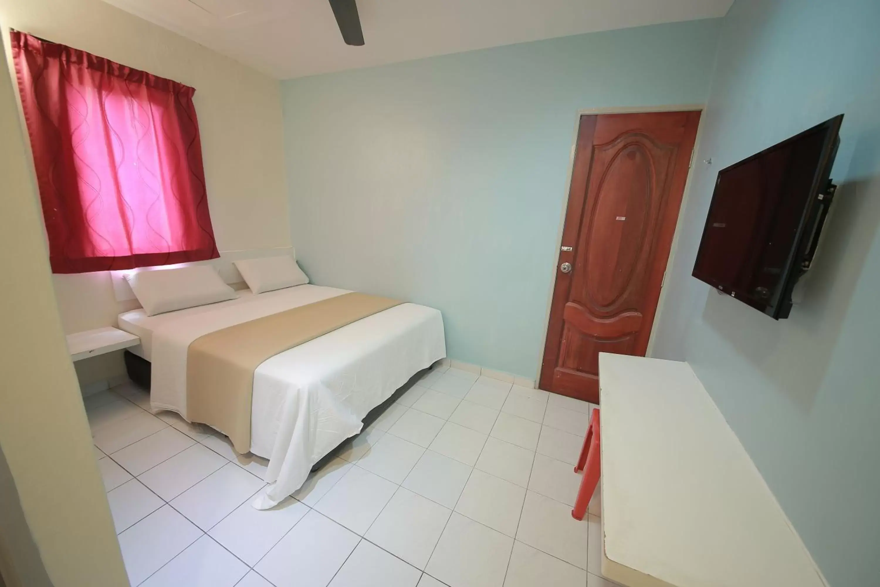 Bedroom, Bed in Skudai Hotel