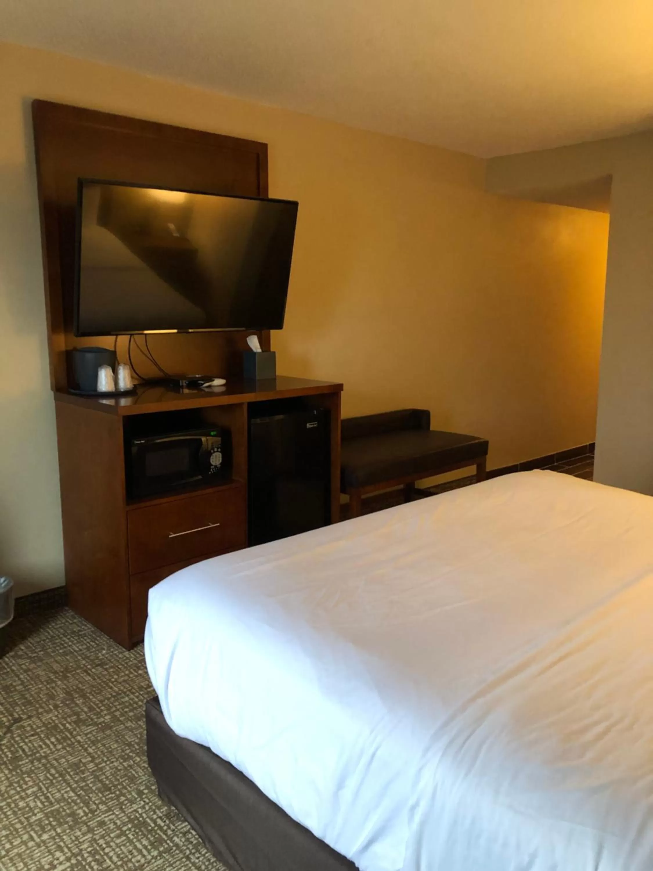 Bed in Wingate by Wyndham Grove City