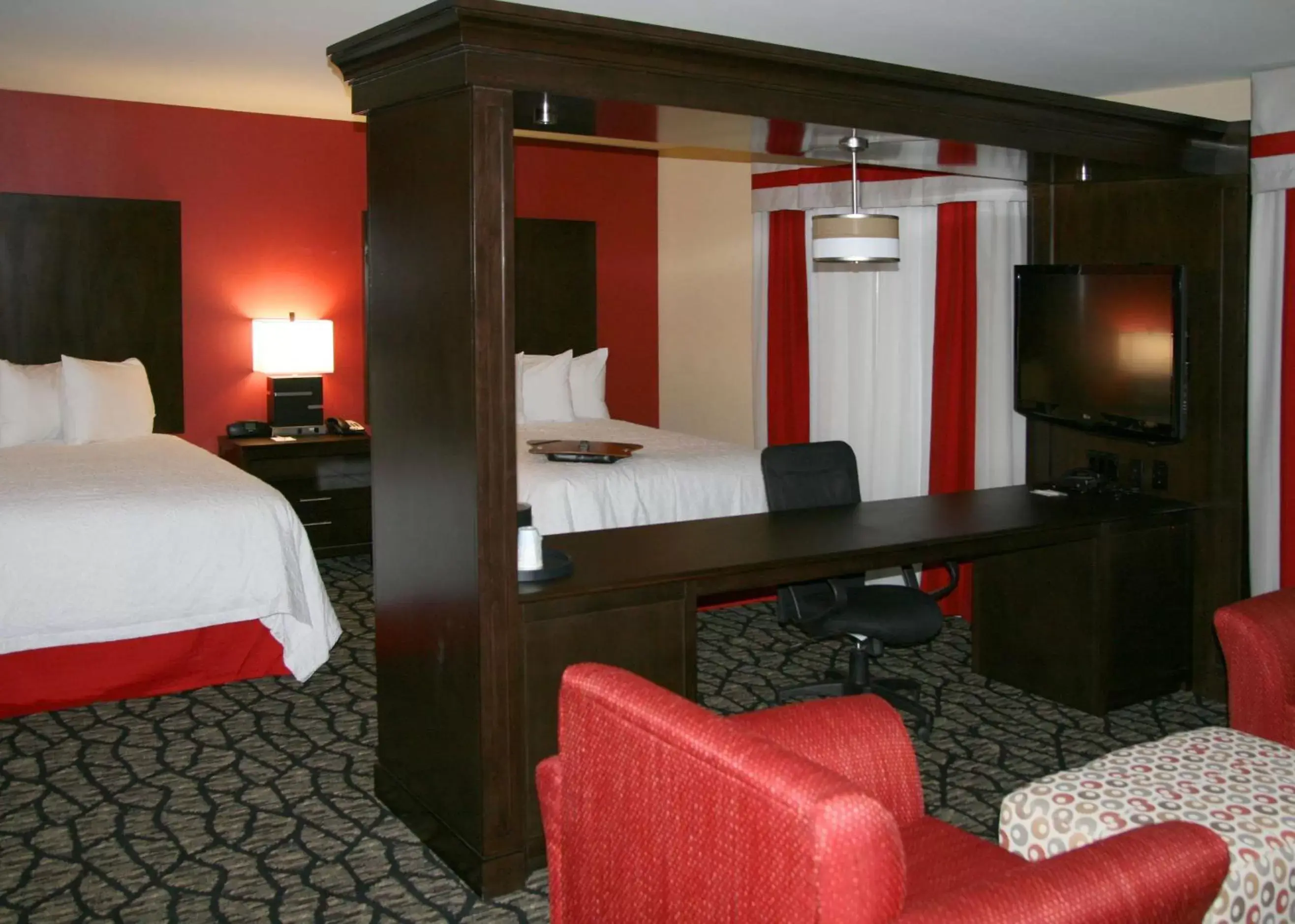 Bed in Hampton Inn & Suites Salt Lake City-University/Foothill Drive